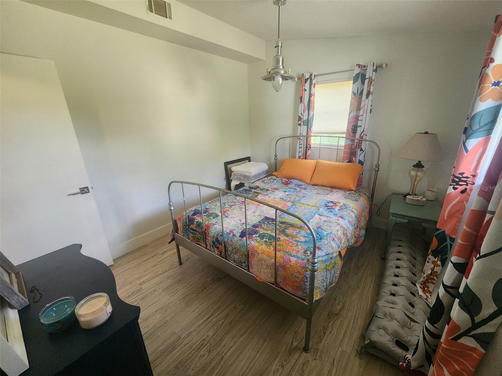 Image 12 of 25 For 184 Norfolk Avenue Nw