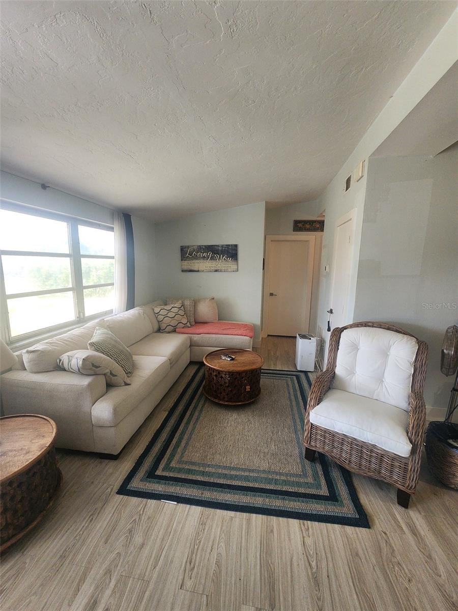 Image 16 of 25 For 184 Norfolk Avenue Nw