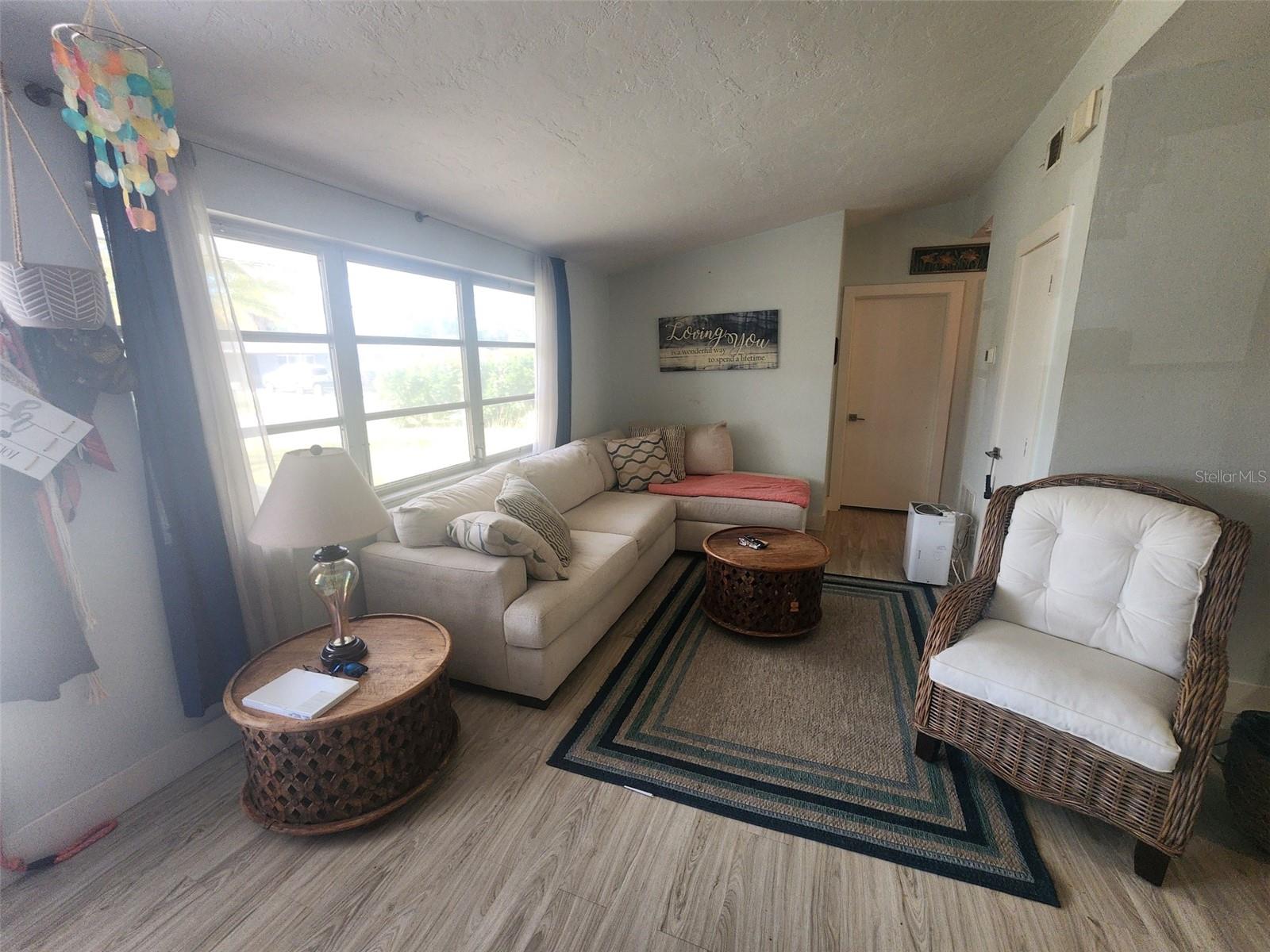 Image 17 of 25 For 184 Norfolk Avenue Nw