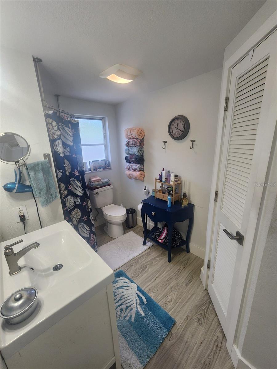 Image 7 of 25 For 184 Norfolk Avenue Nw