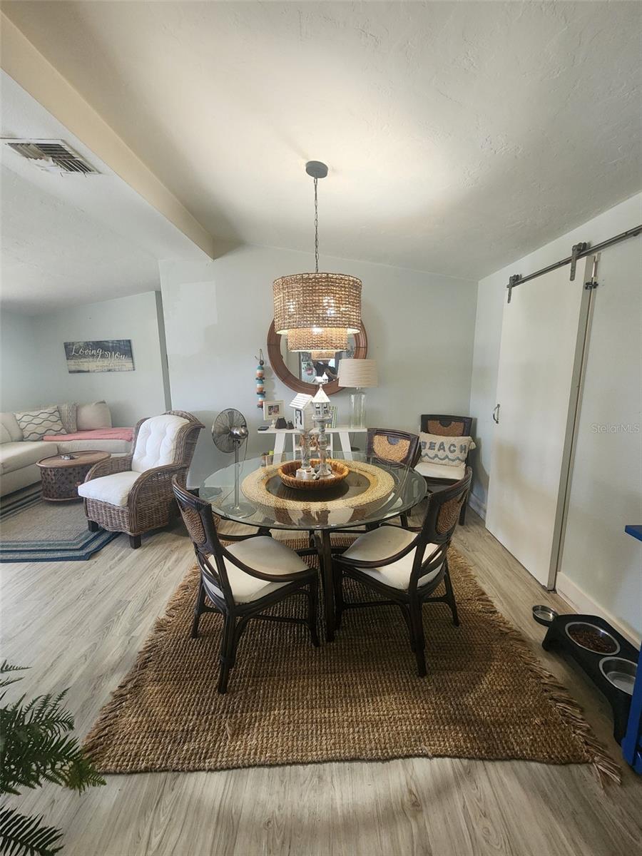 Image 8 of 25 For 184 Norfolk Avenue Nw