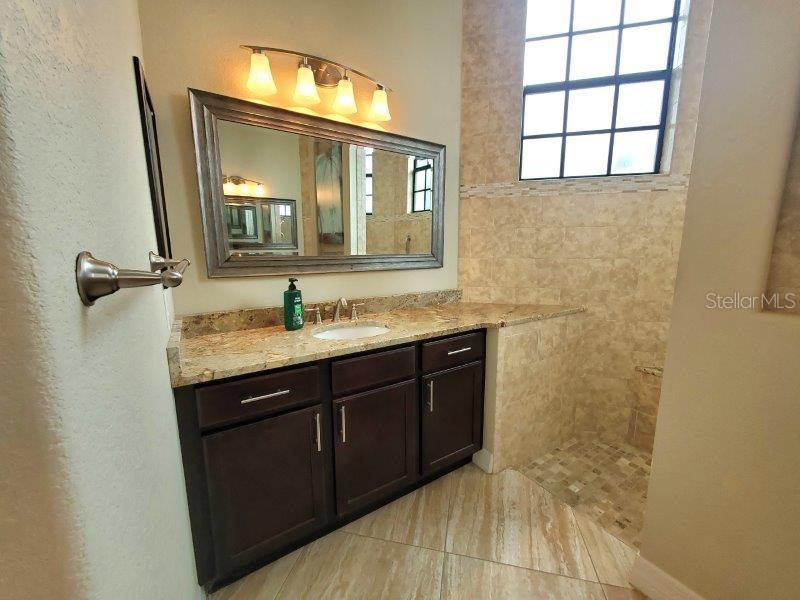 Image 17 of 31 For 4068 La Costa Island Court