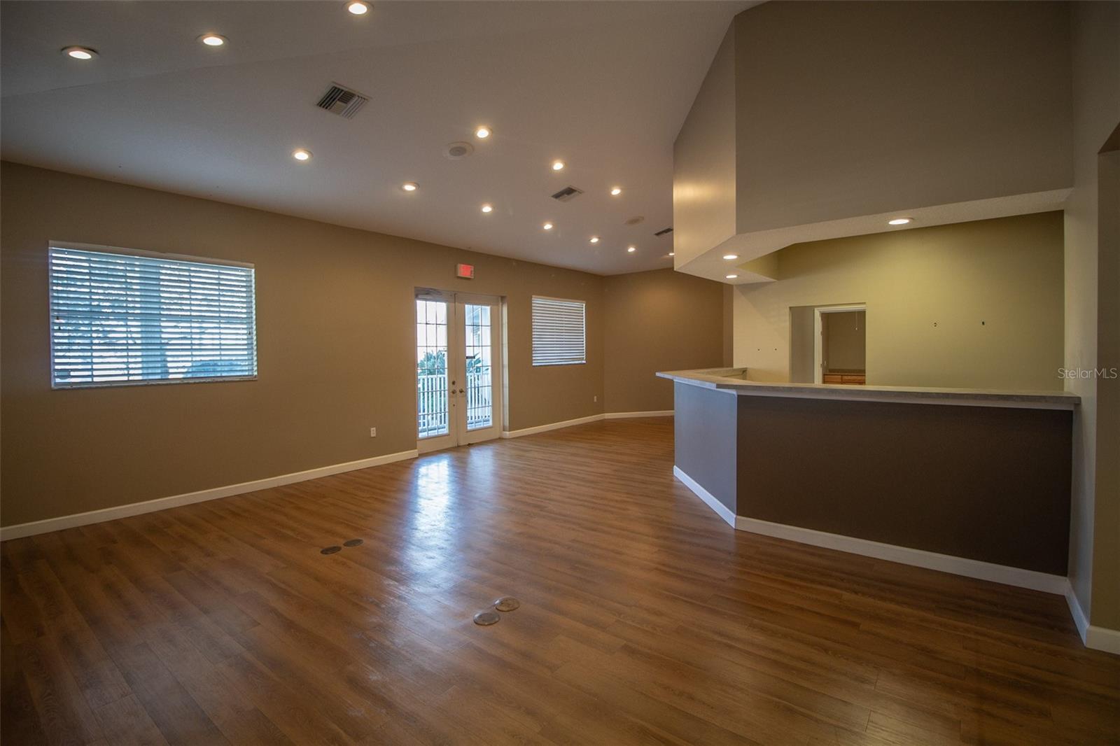 Image 16 of 20 For 970 Kings Highway 1