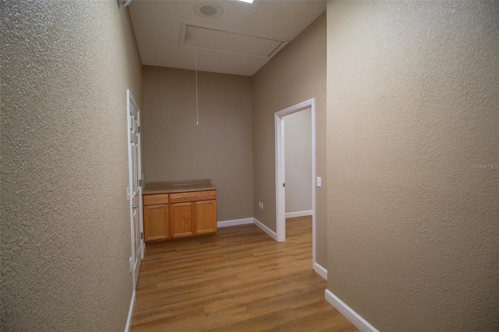 Image 18 of 20 For 970 Kings Highway 1