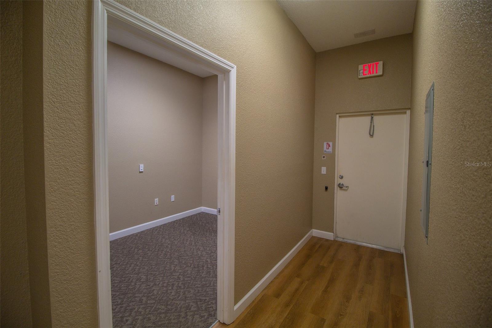 Image 19 of 20 For 970 Kings Highway 1