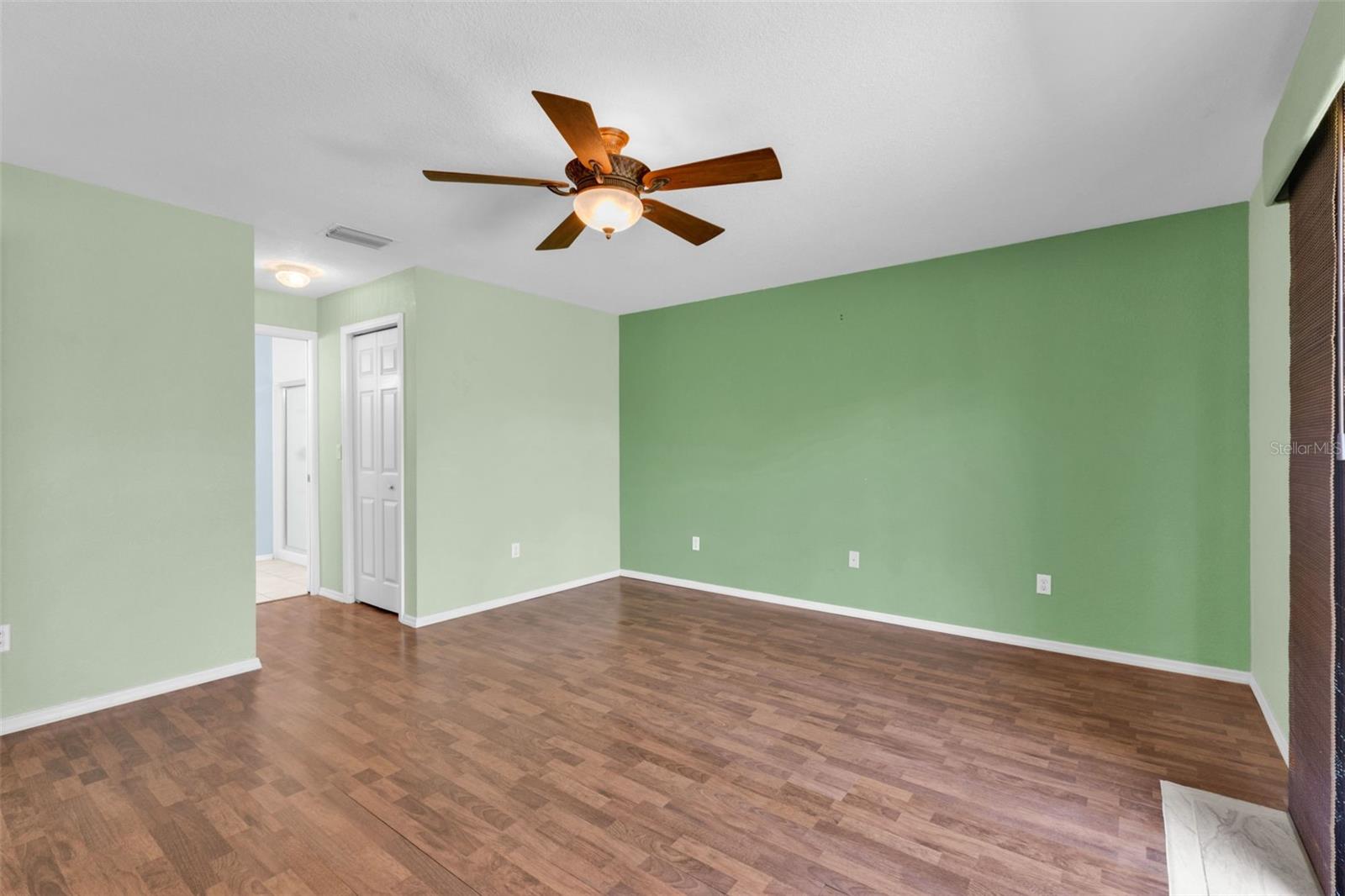 Image 25 of 48 For 13440 Pembroke Circle N