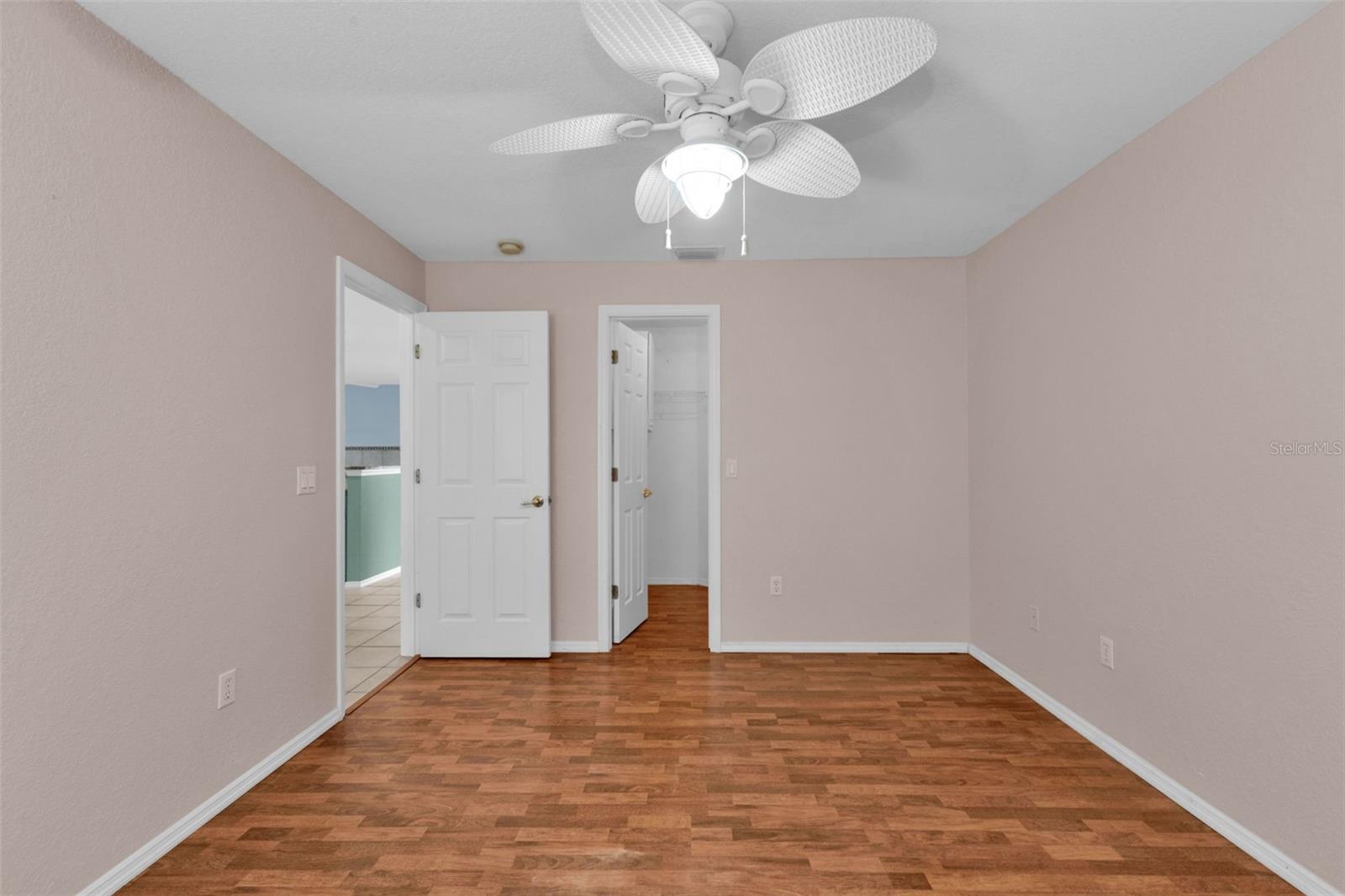 Image 32 of 48 For 13440 Pembroke Circle N