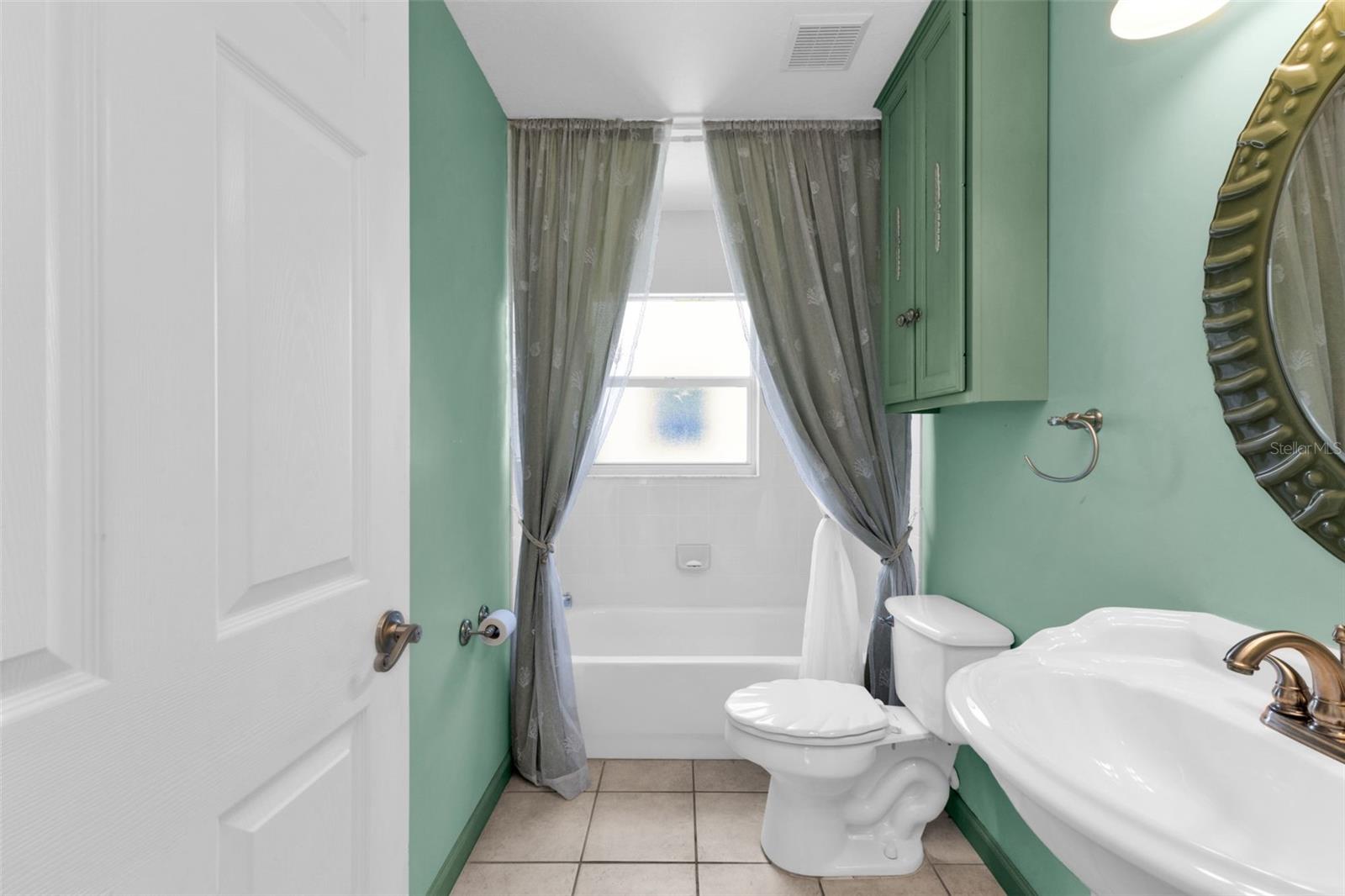 Image 35 of 48 For 13440 Pembroke Circle N