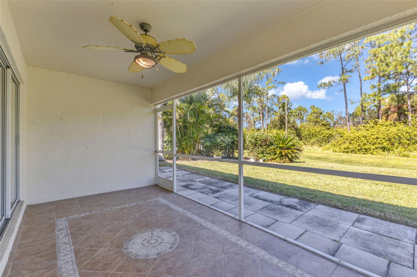 Image 37 of 48 For 13440 Pembroke Circle N