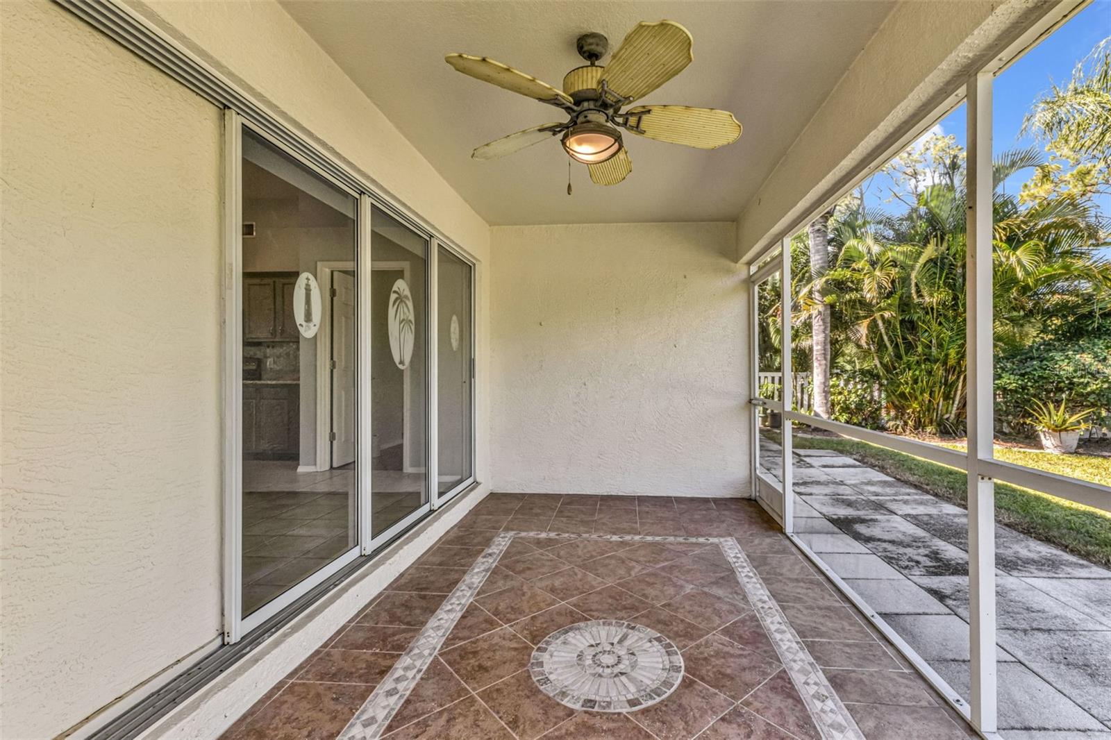 Image 38 of 48 For 13440 Pembroke Circle N