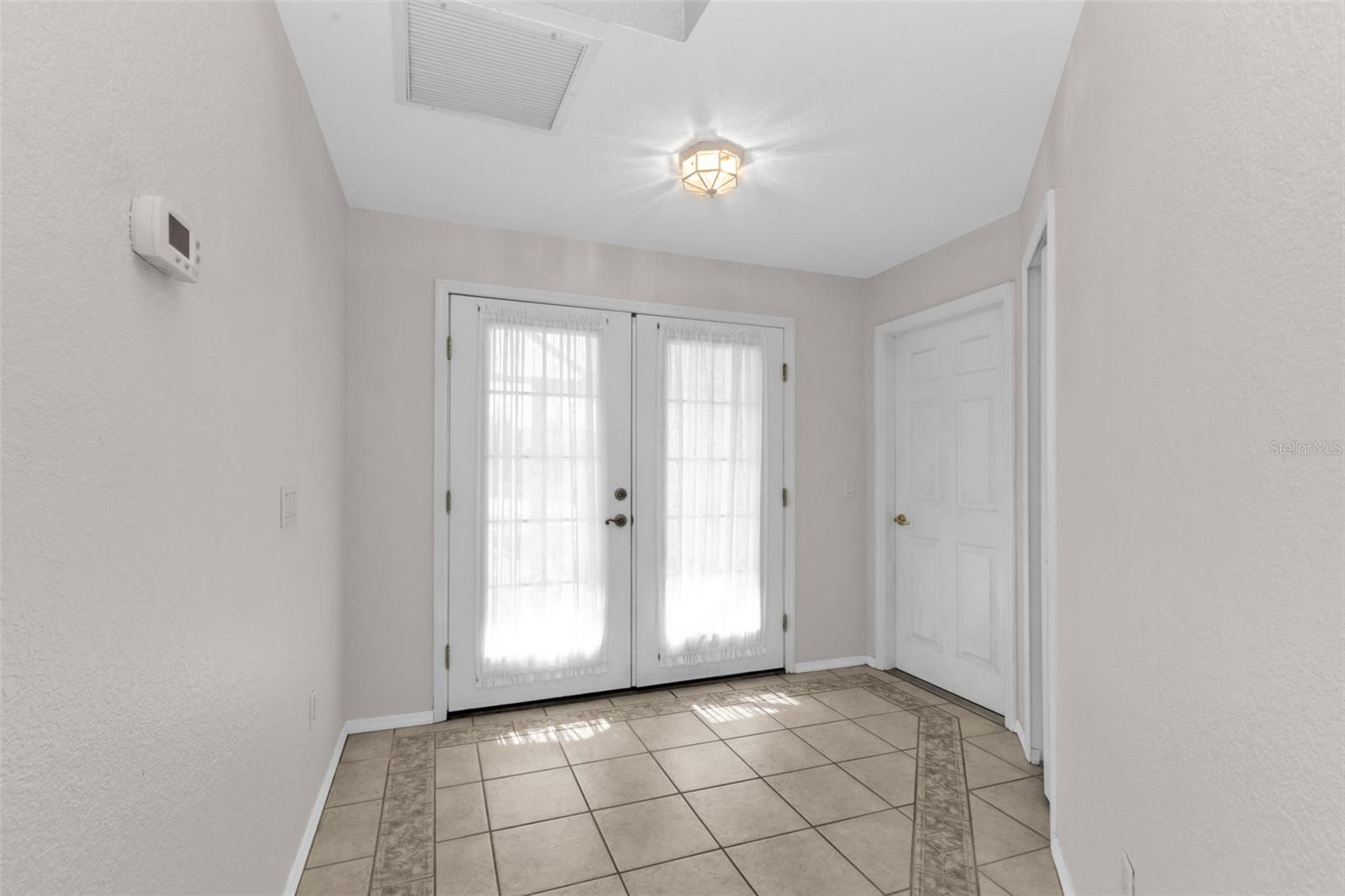 Image 6 of 48 For 13440 Pembroke Circle N