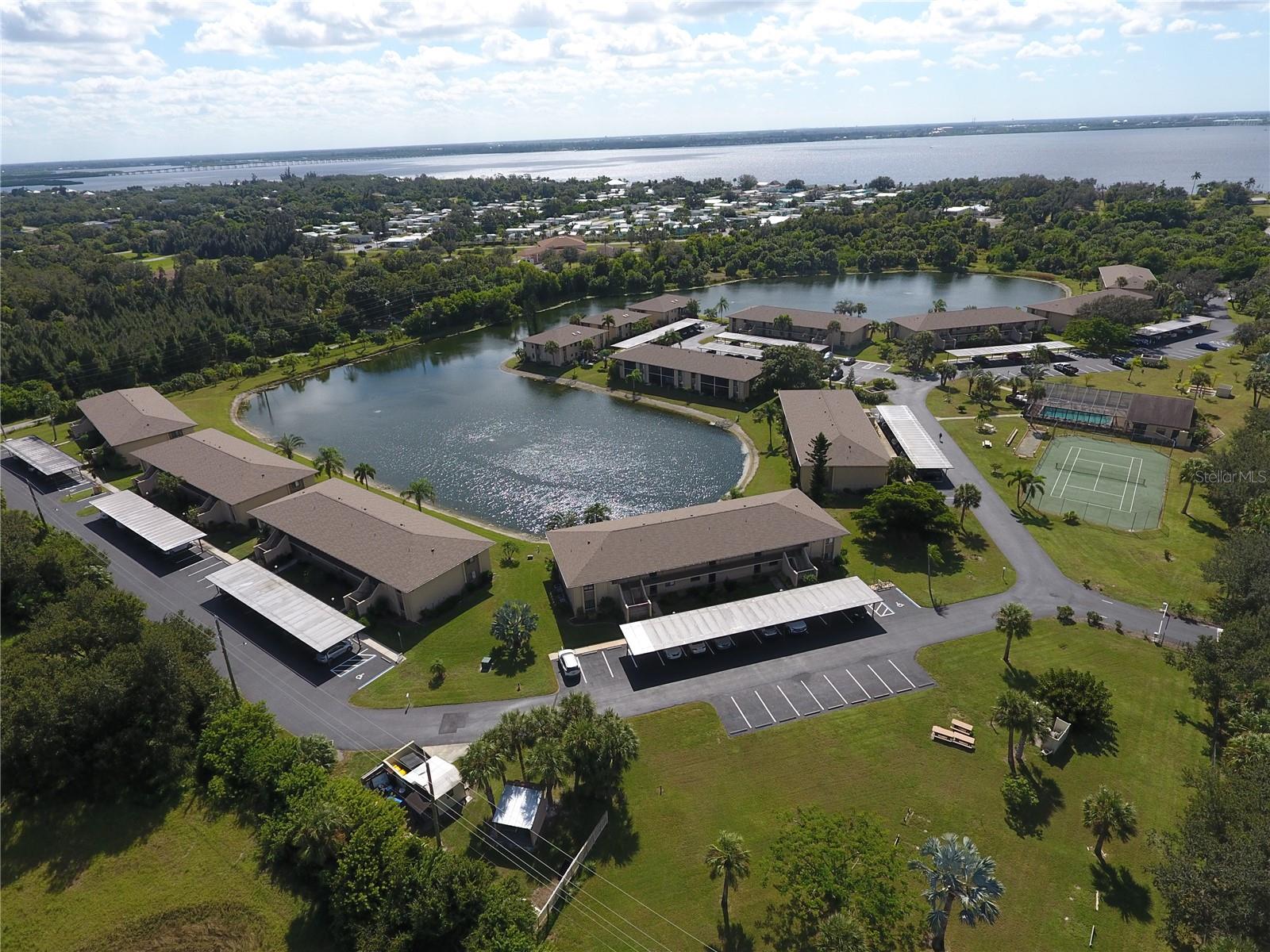 Image 12 of 79 For 4072 Oakview Drive C5