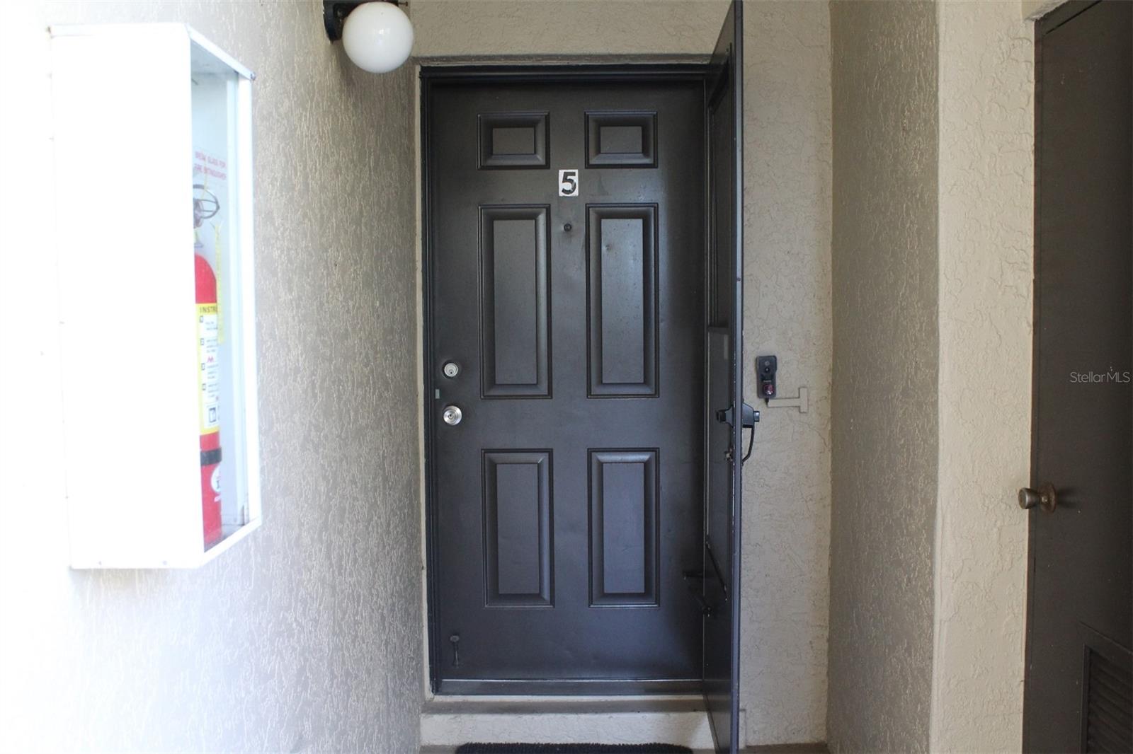 Image 13 of 79 For 4072 Oakview Drive C5