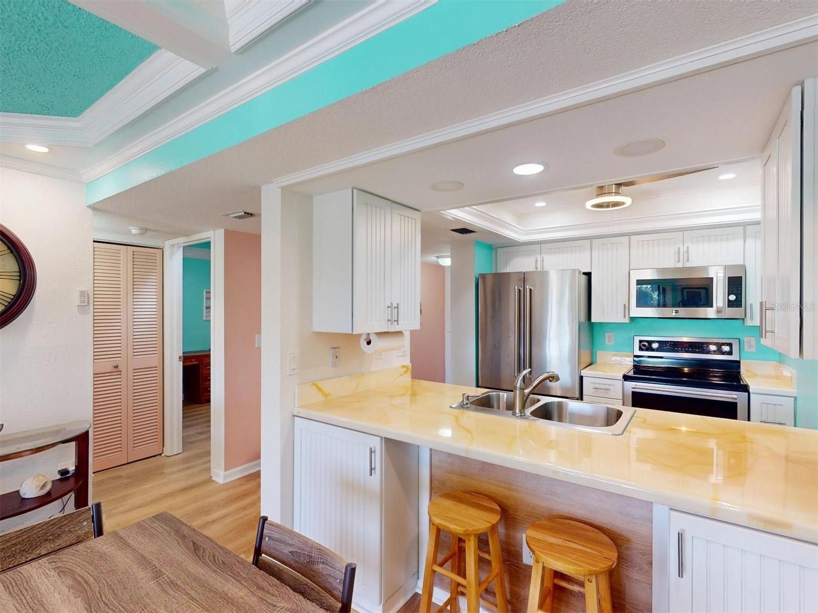 Image 25 of 79 For 4072 Oakview Drive C5