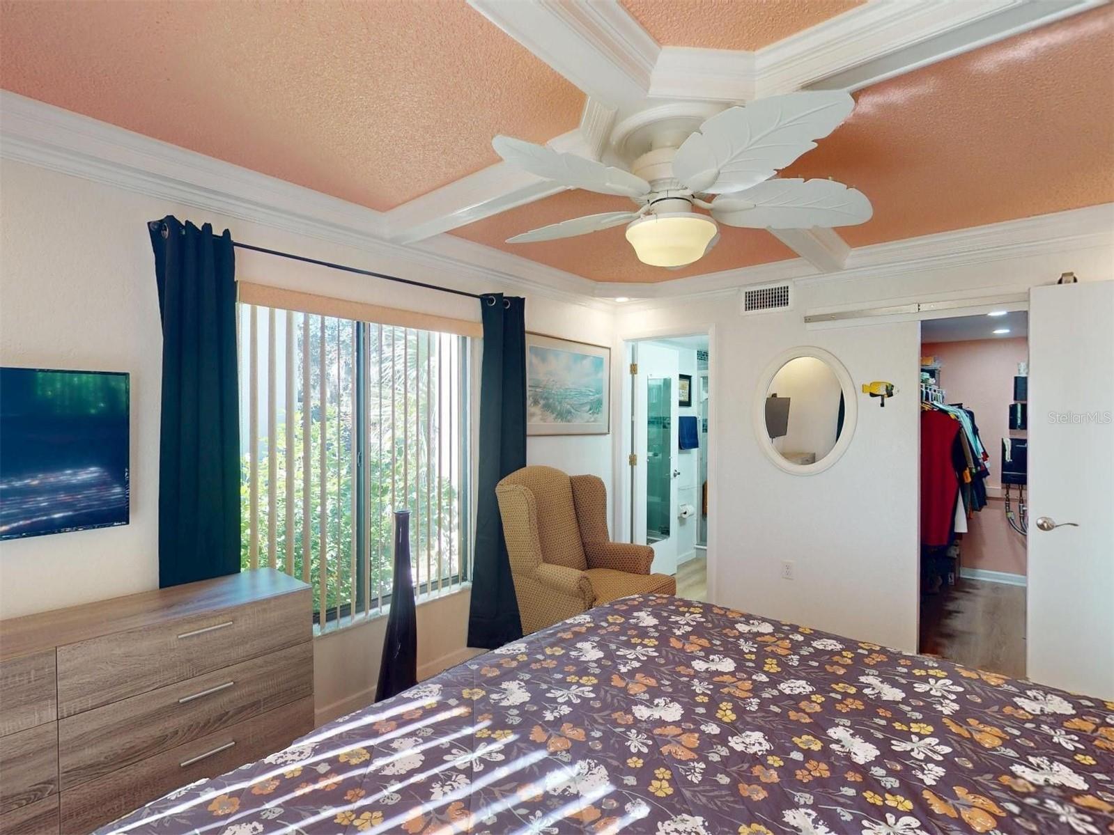 Image 31 of 79 For 4072 Oakview Drive C5