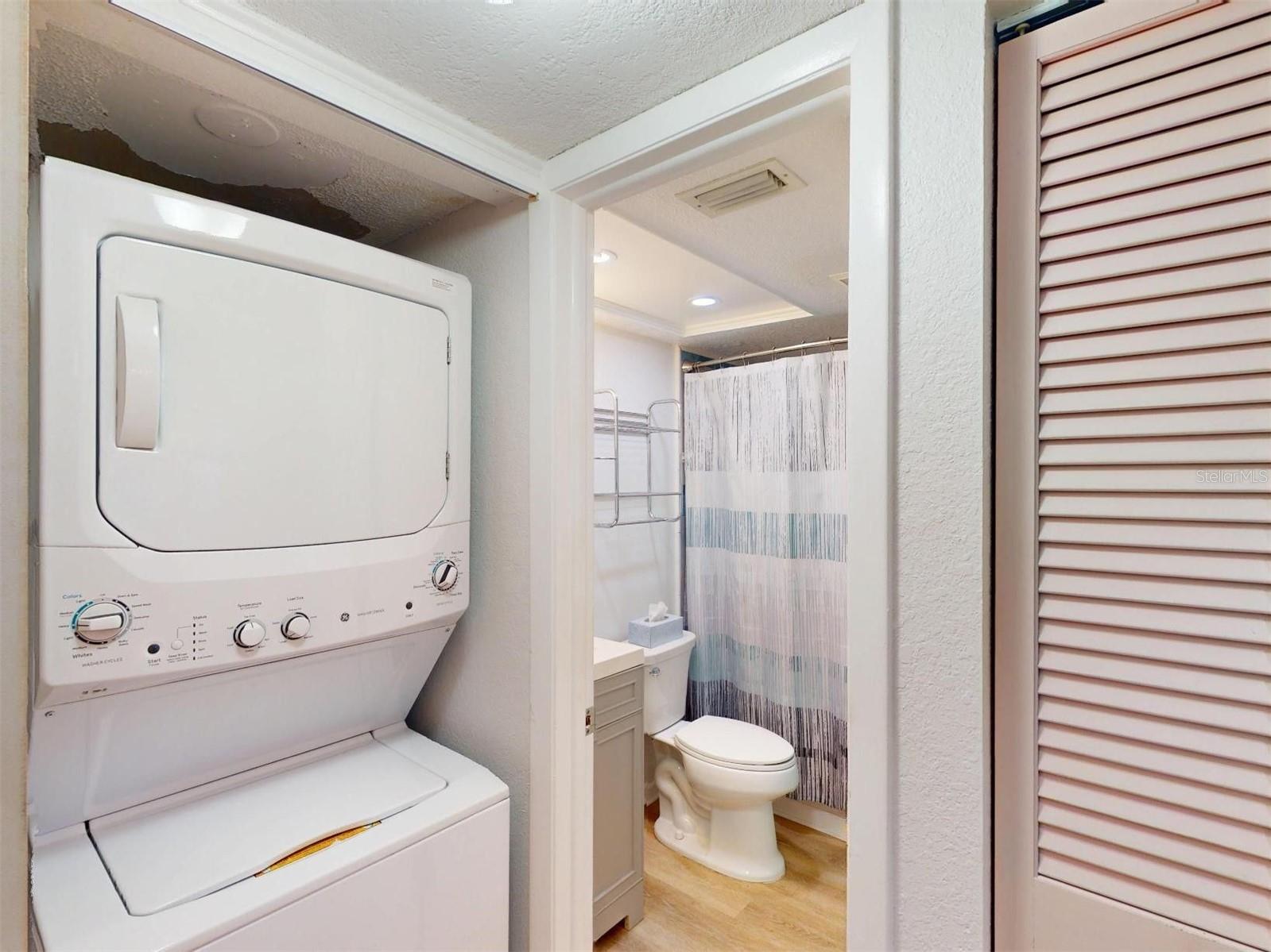 Image 55 of 79 For 4072 Oakview Drive C5