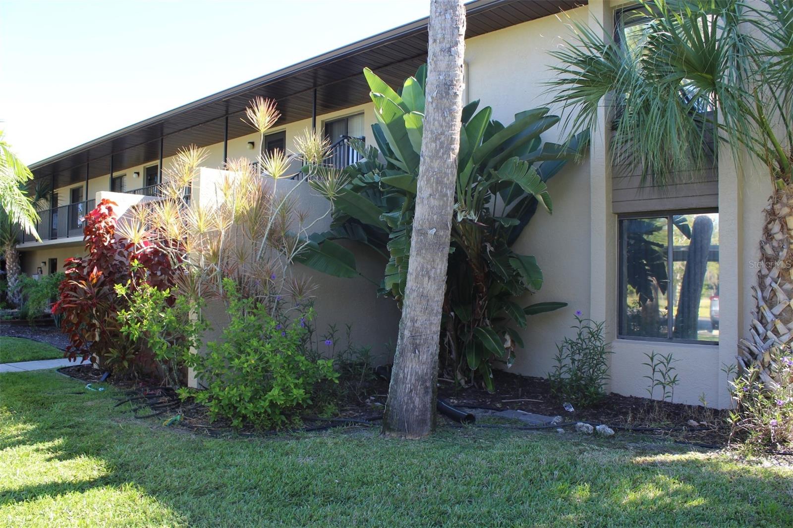 Image 7 of 79 For 4072 Oakview Drive C5