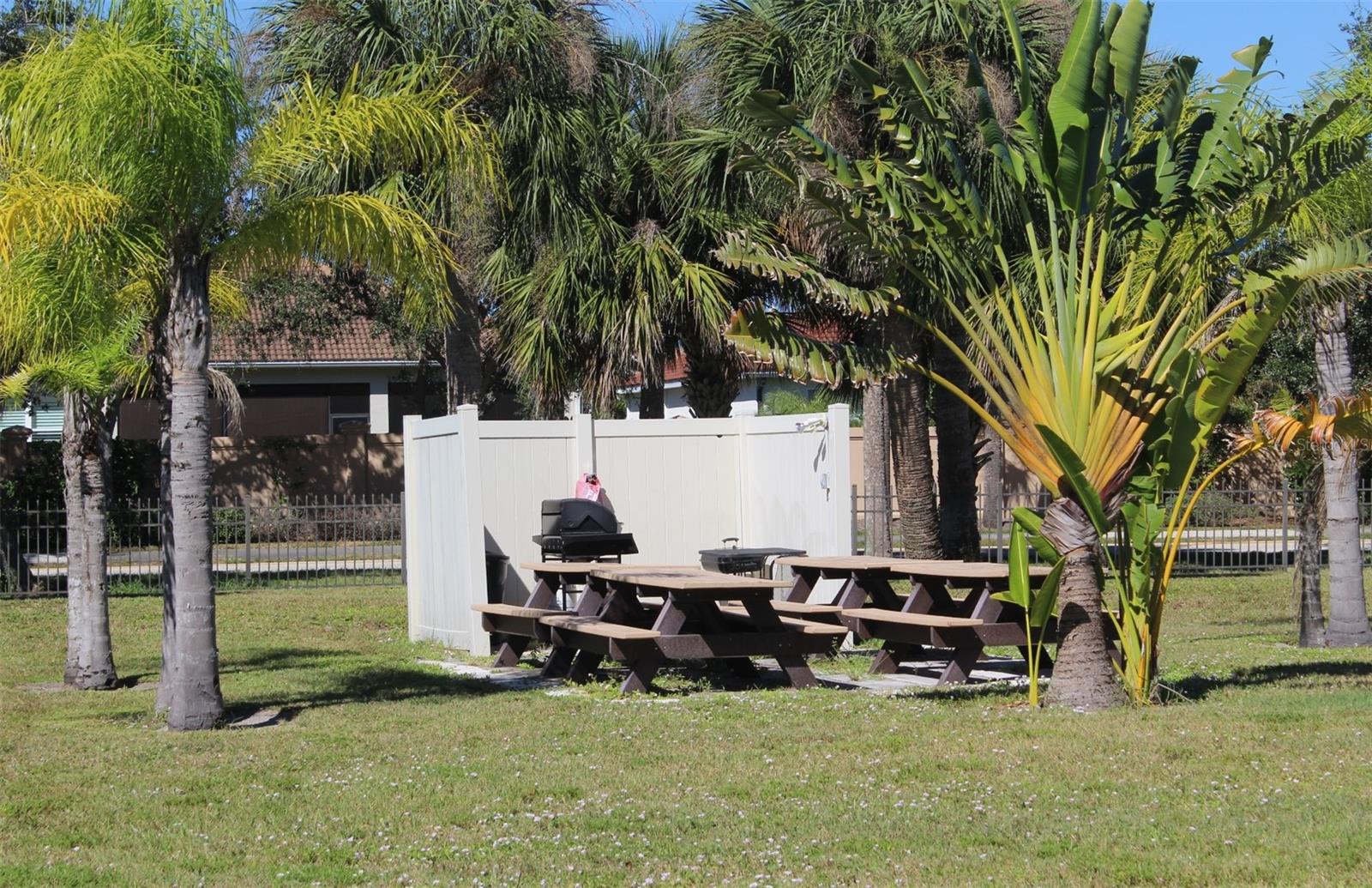 Image 70 of 79 For 4072 Oakview Drive C5