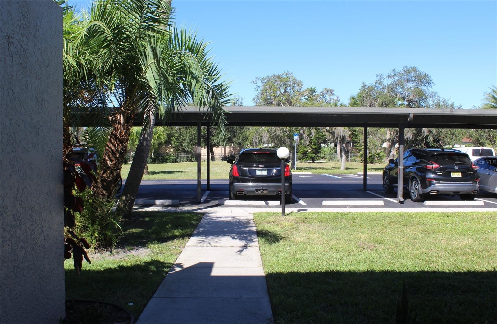 Image 9 of 79 For 4072 Oakview Drive C5