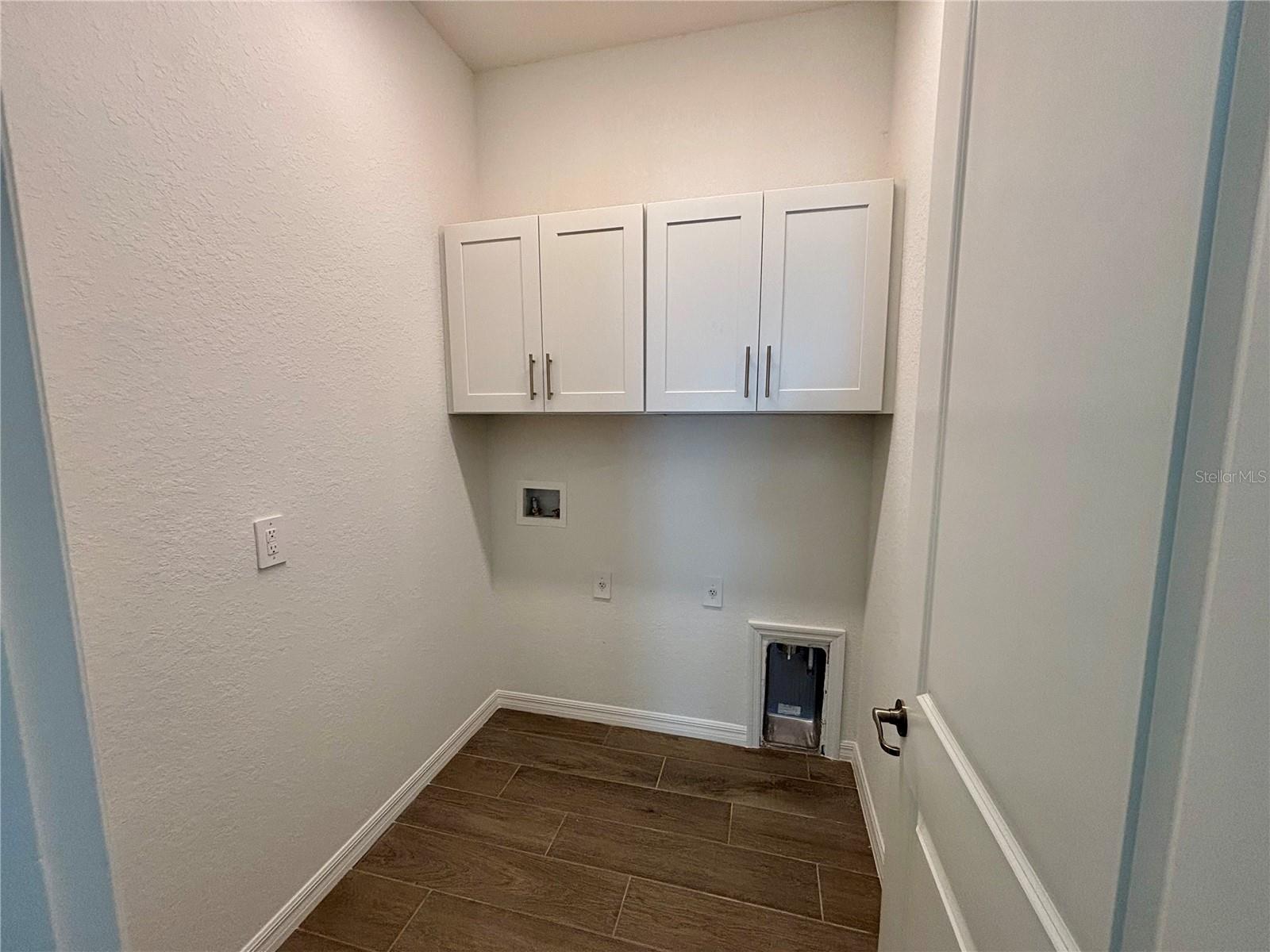 Image 7 of 8 For 5608 Lightening Whelk Lane