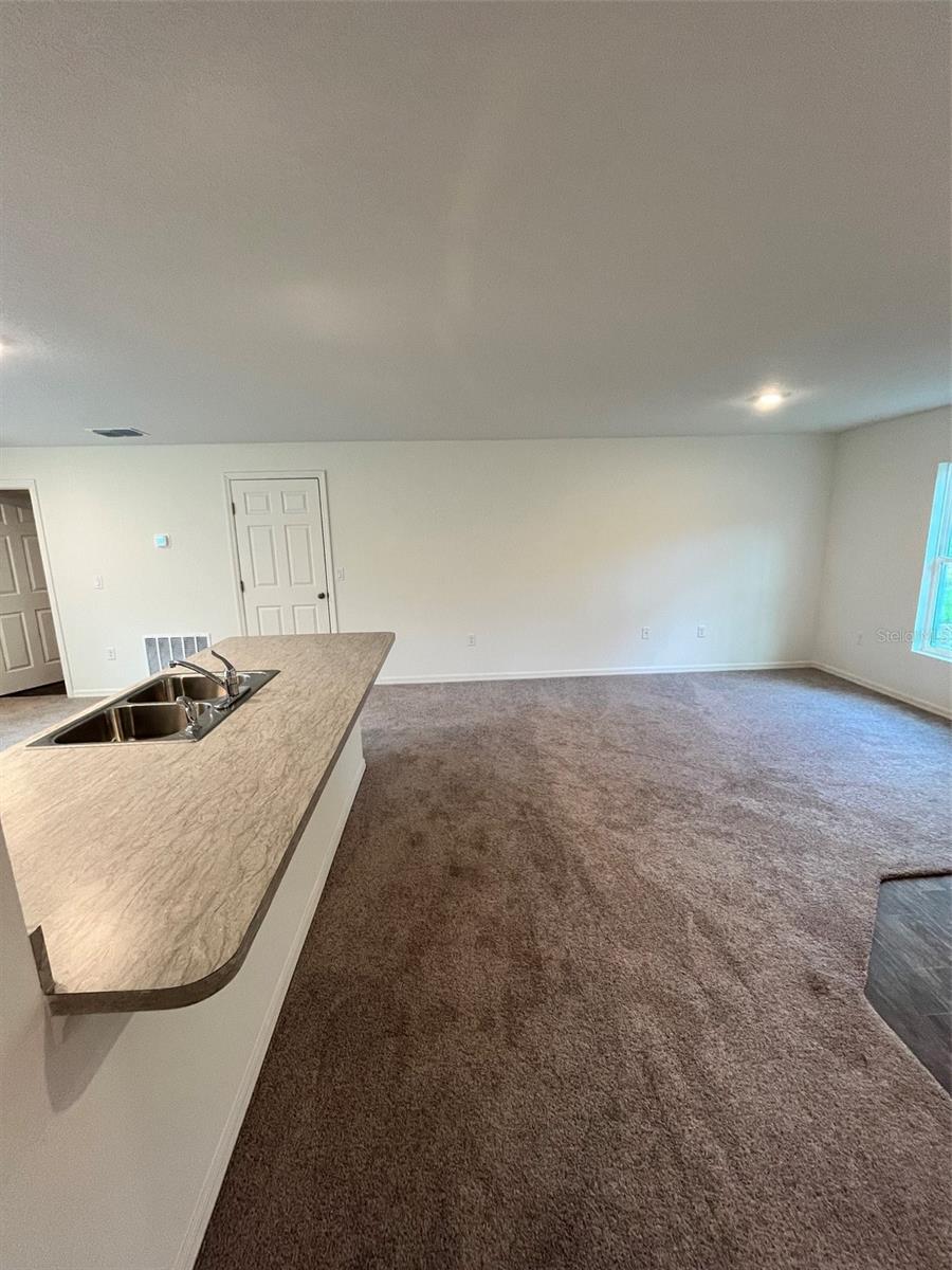 Image 3 of 8 For 10255 Carpenter Avenue