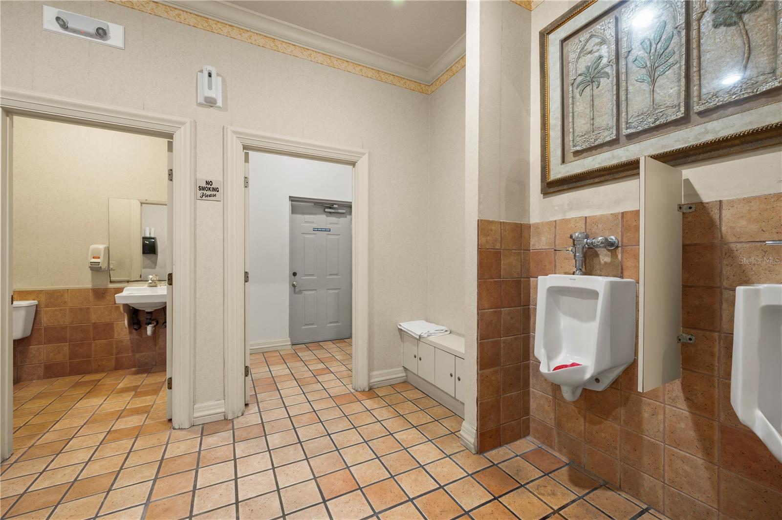 Image 18 of 27 For 26200 Stillwater Circle