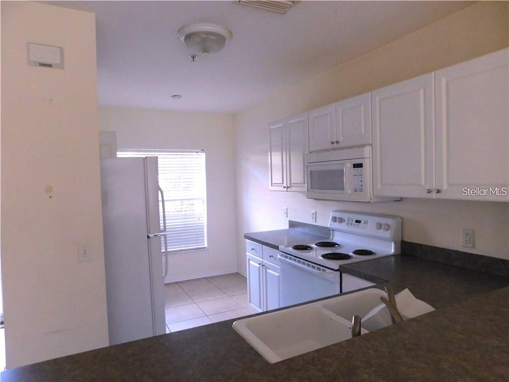 Image 4 of 40 For 2081 Willow Hammock Circle F105