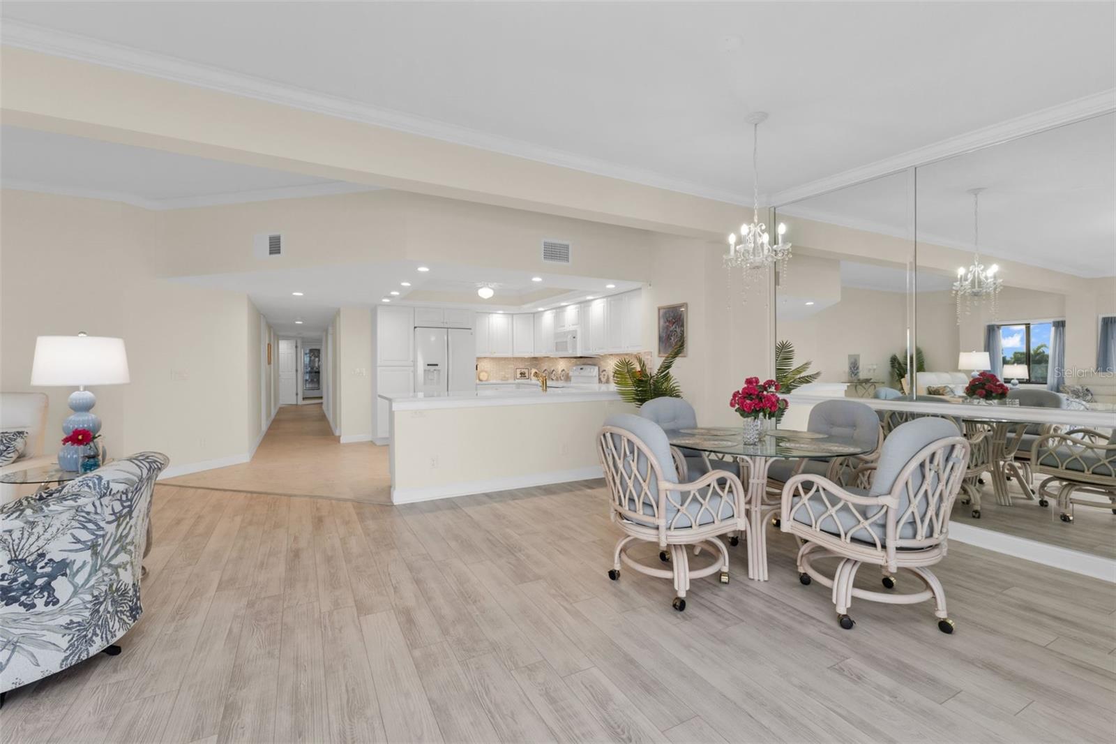 Image 13 of 49 For 1601 Park Beach Circle 136-18