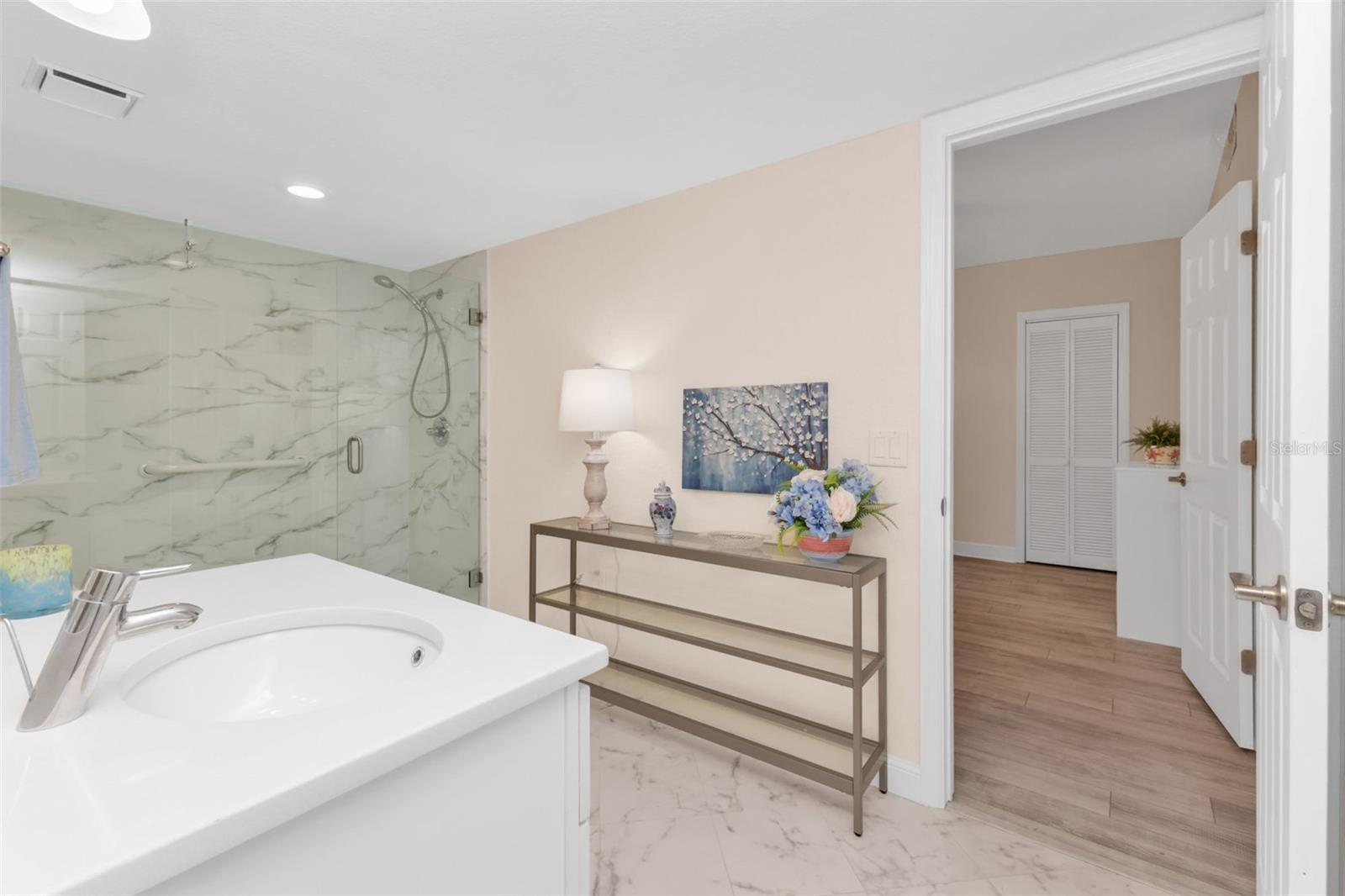 Image 24 of 49 For 1601 Park Beach Circle 136-18