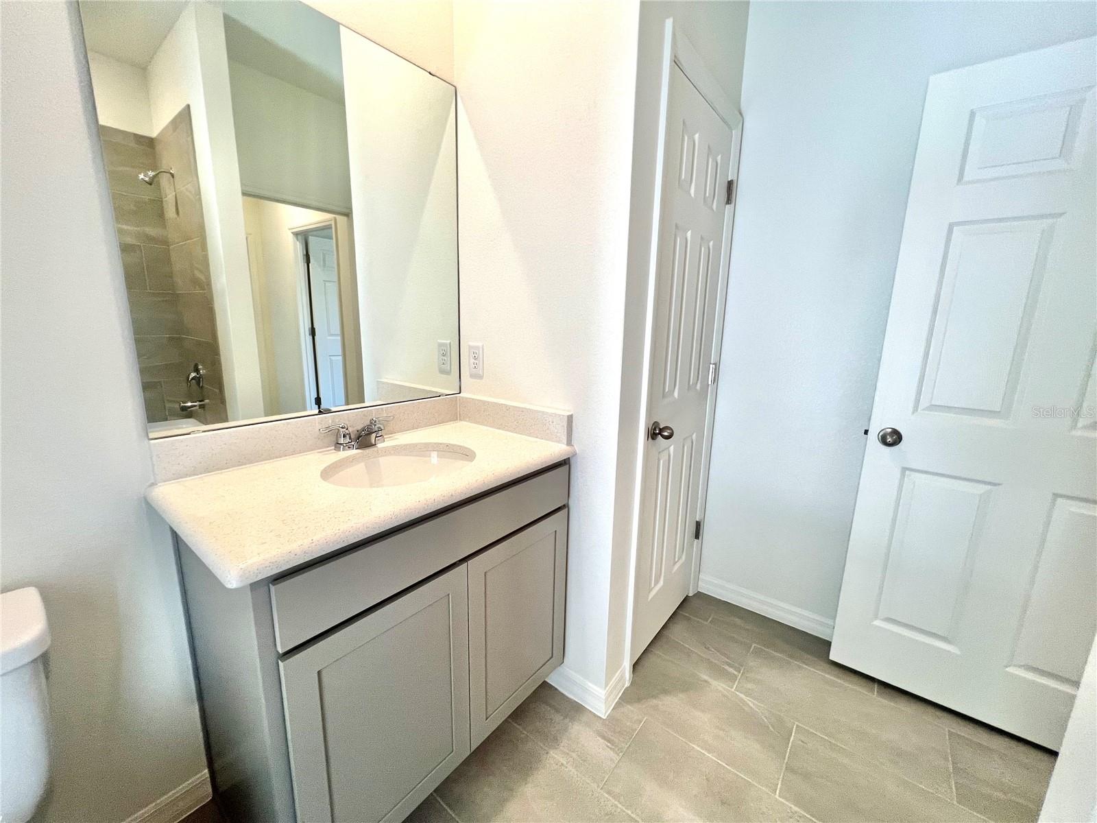 Image 12 of 24 For 4 Lynbrook Drive