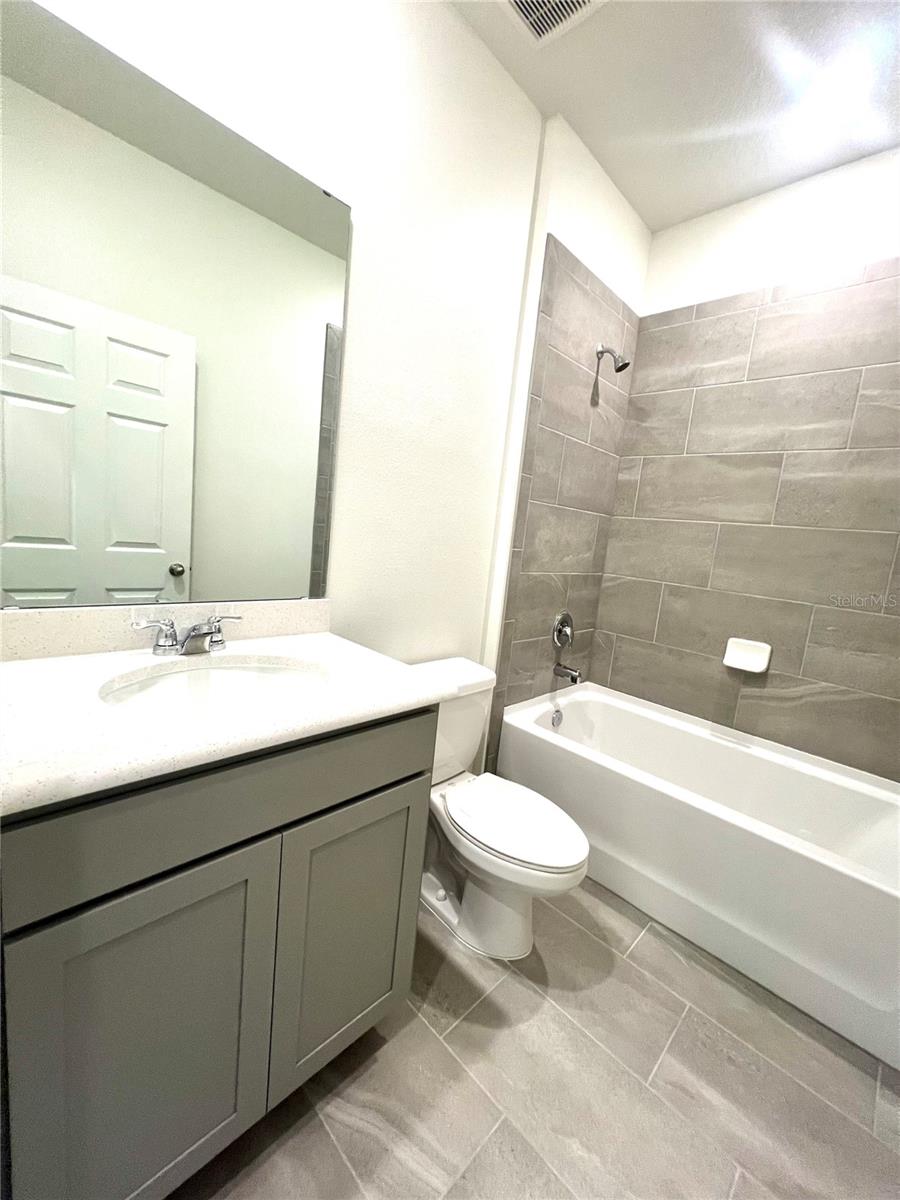 Image 14 of 24 For 4 Lynbrook Drive