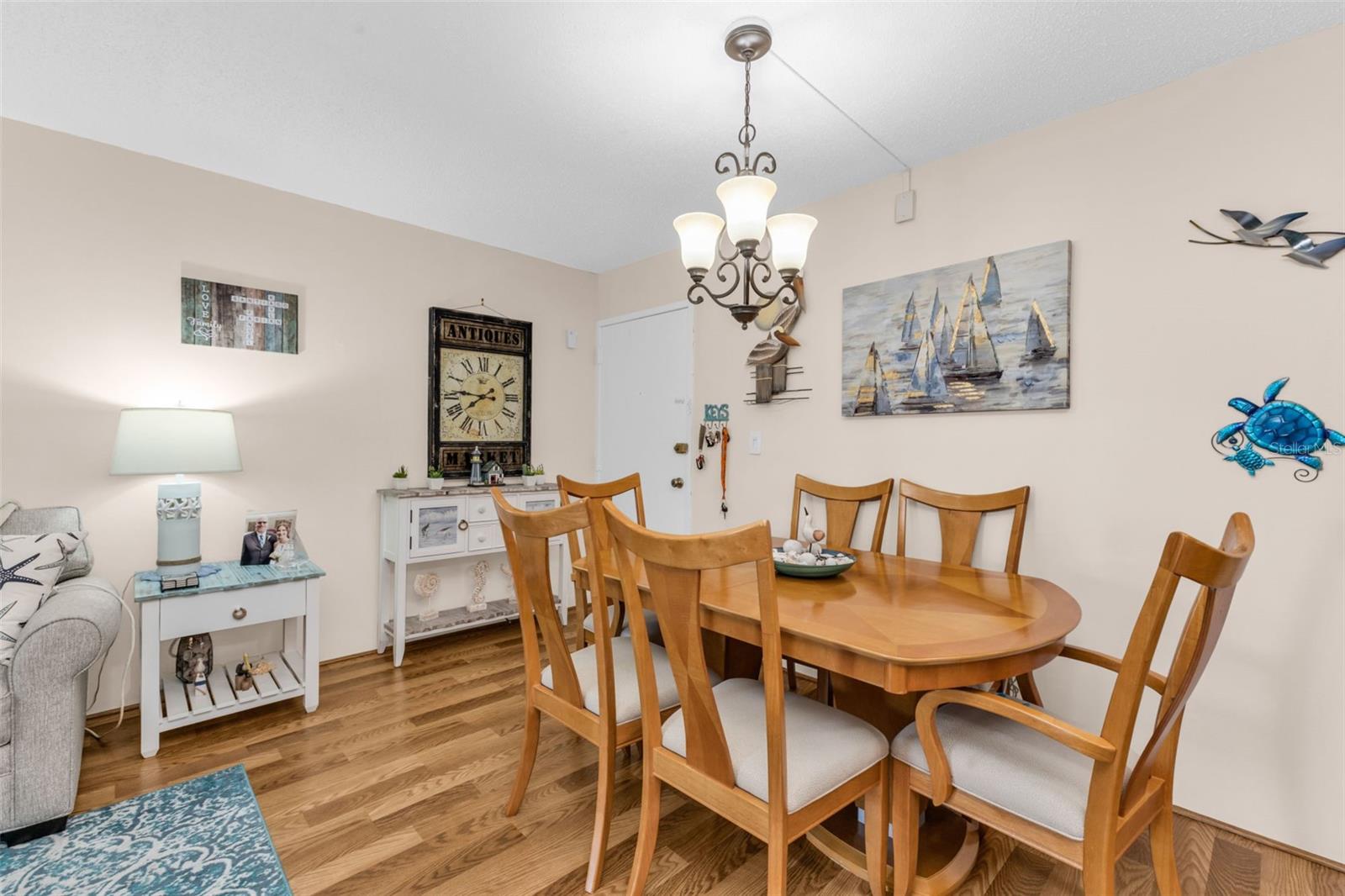 Image 5 of 18 For 21300 Brinson Avenue 119