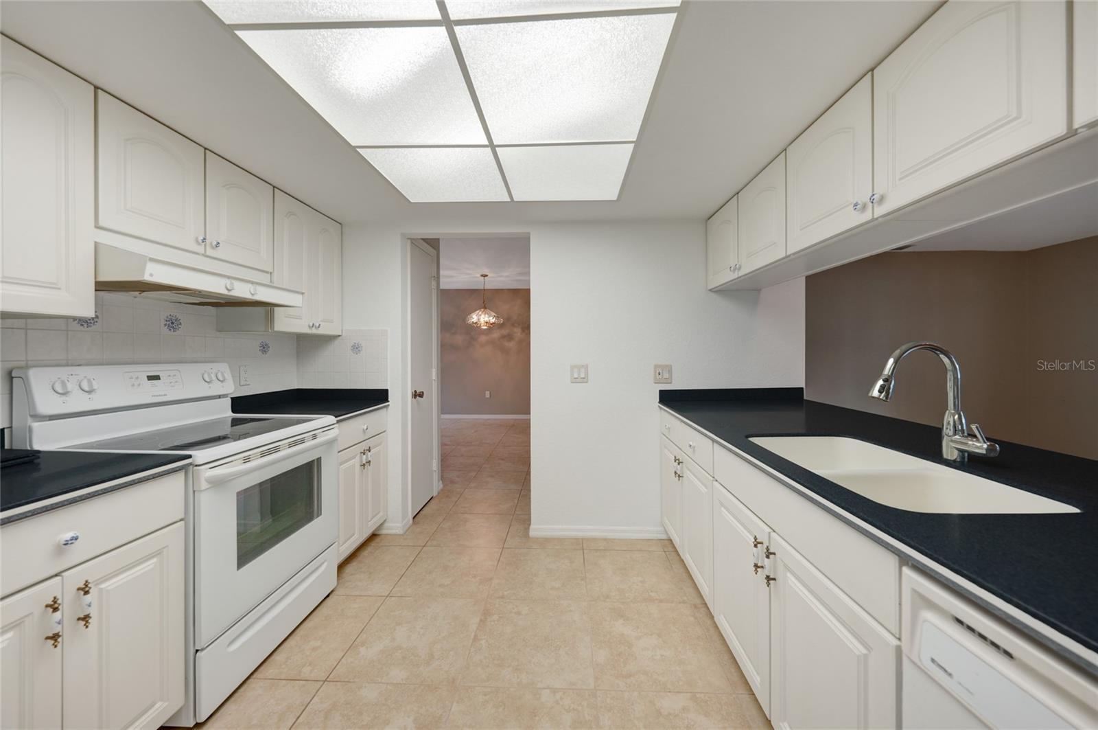 Image 11 of 39 For 931 Bal Harbor Boulevard