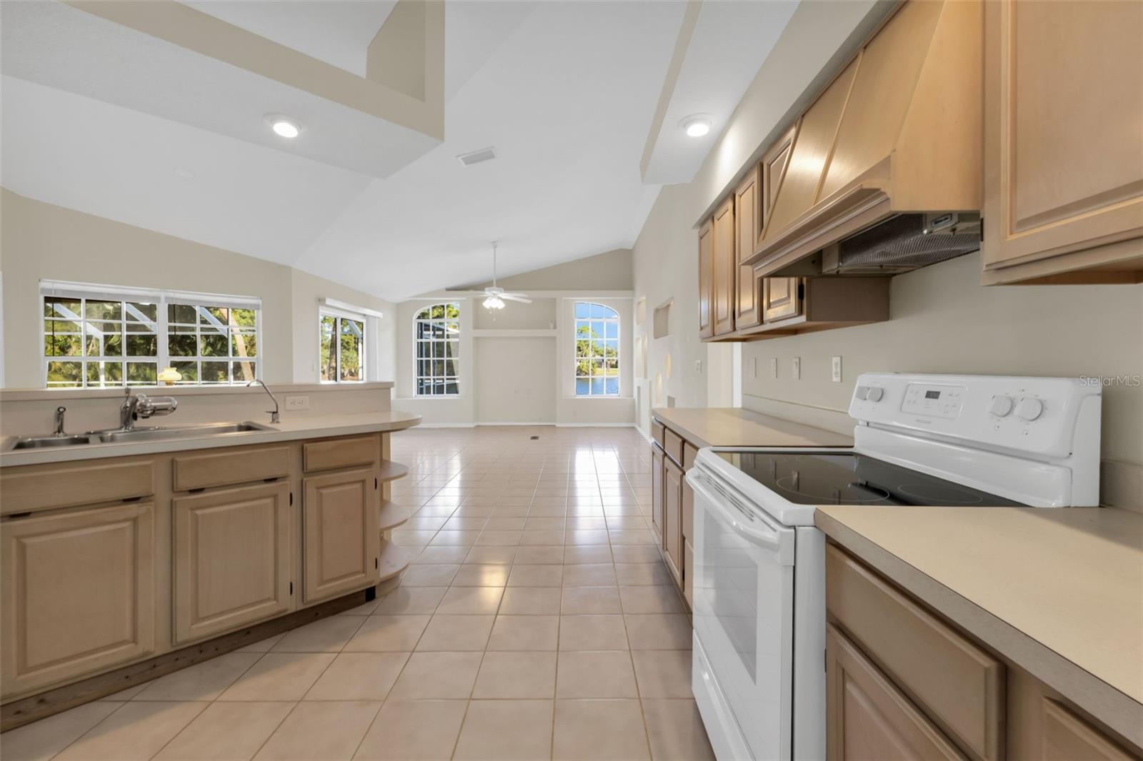 Image 14 of 44 For 25170 Harborside Boulevard