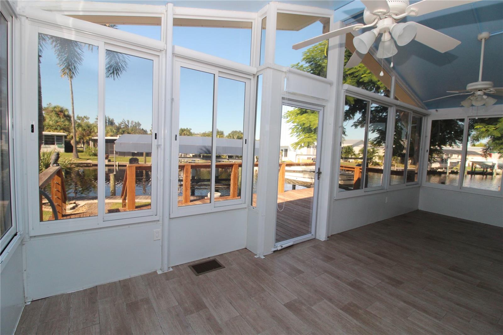 Image 33 of 76 For 3119 Bayside Parkway