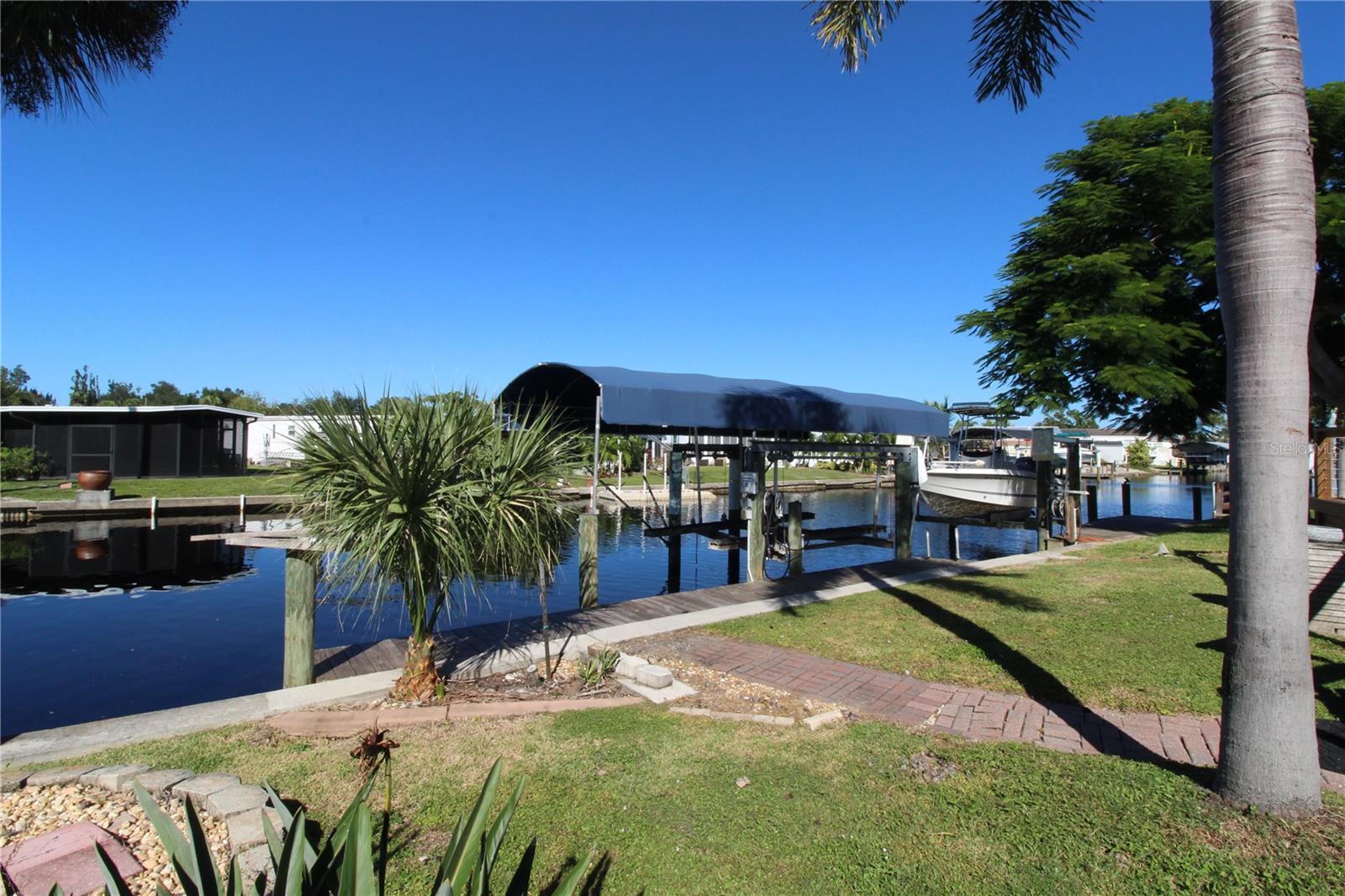 Image 4 of 76 For 3119 Bayside Parkway