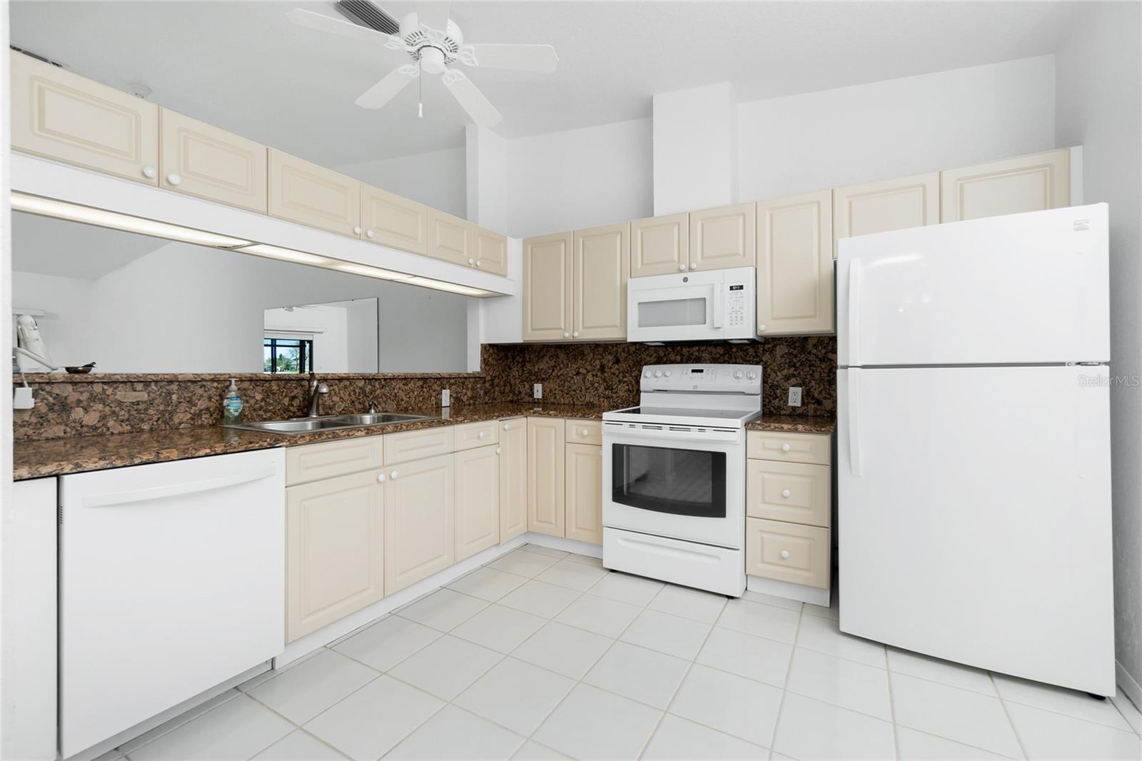 Image 10 of 49 For 1640 Atares Drive 21