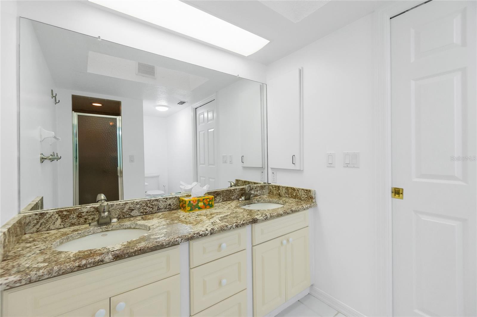 Image 23 of 49 For 1640 Atares Drive 21