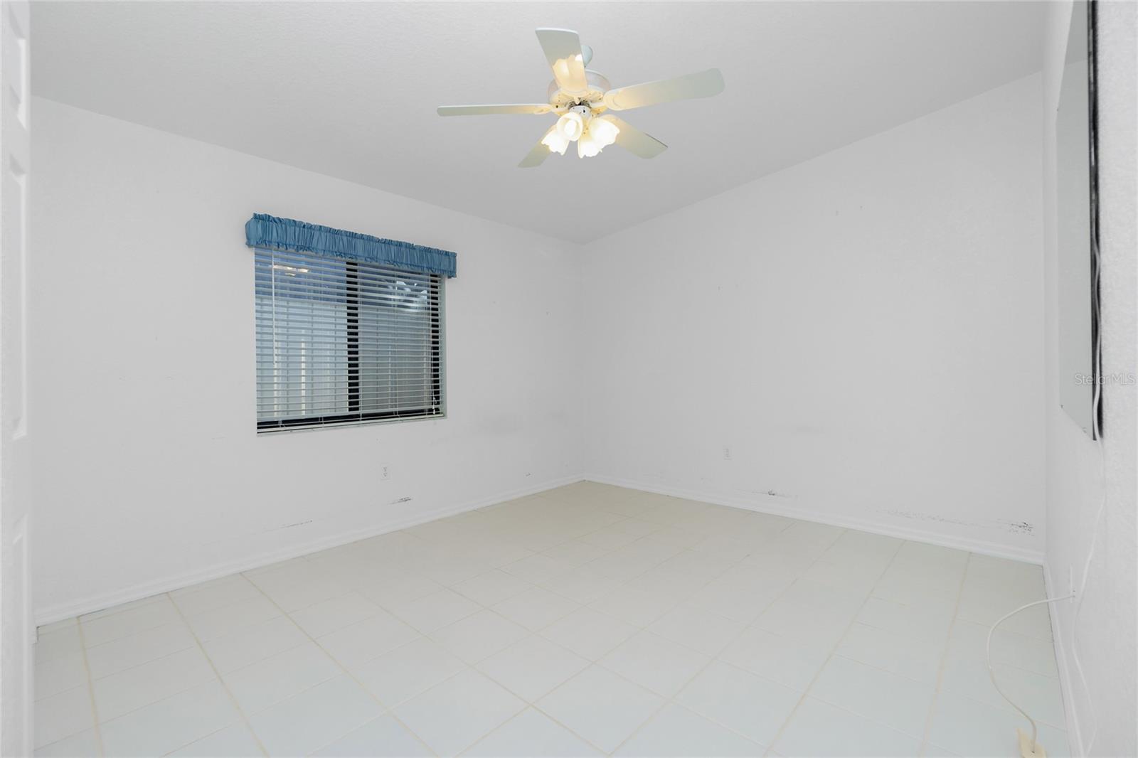 Image 24 of 49 For 1640 Atares Drive 21