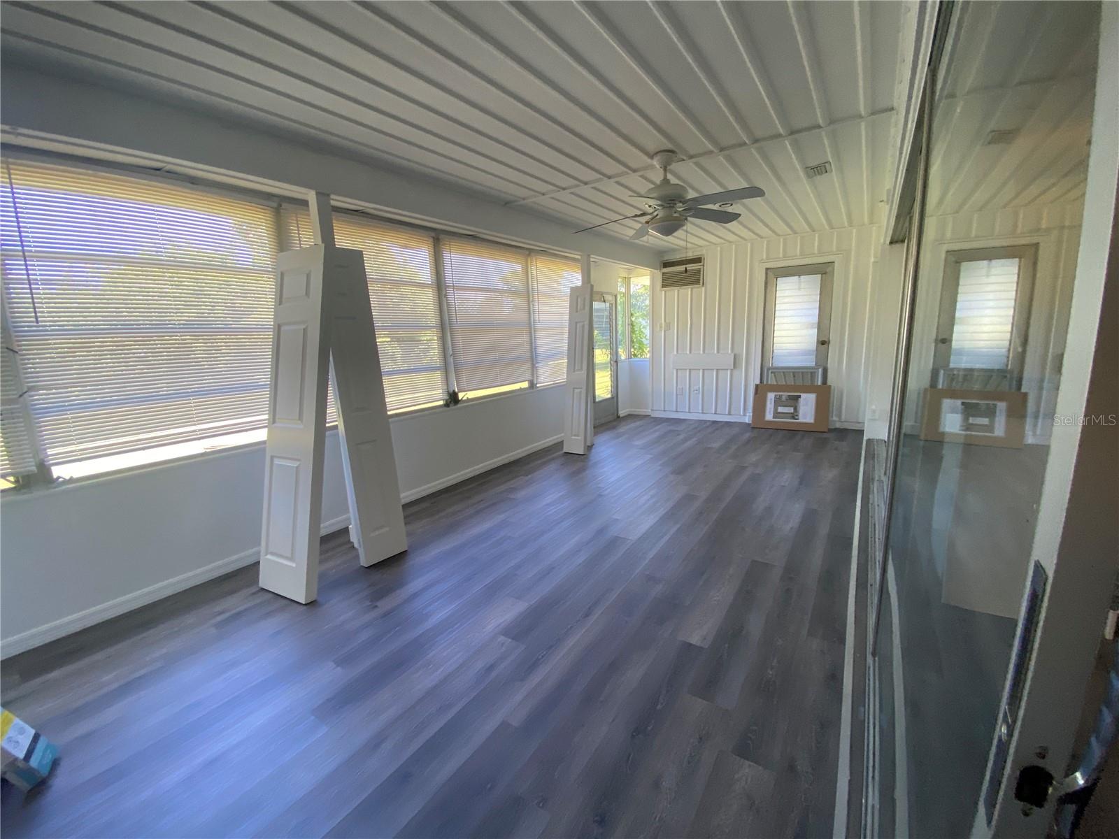 Image 7 of 20 For 22578 Laika Avenue