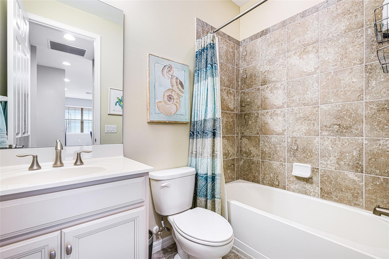 Image 24 of 33 For 26225 Palace Lane 202