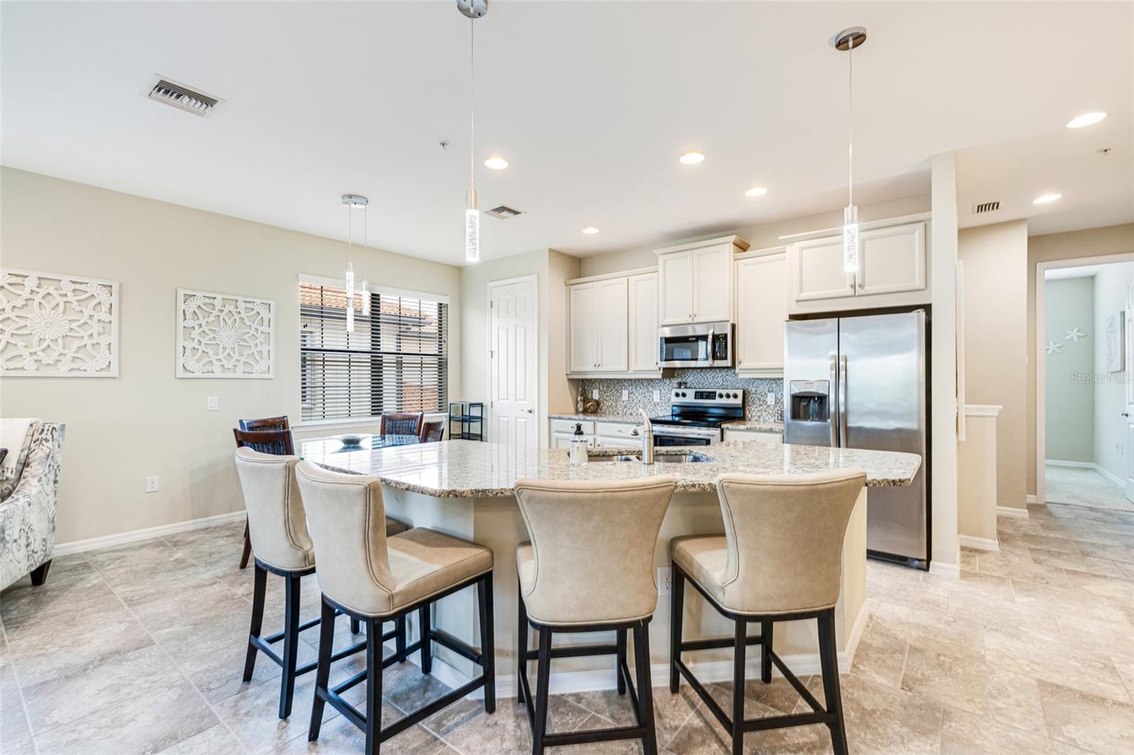 Image 9 of 33 For 26225 Palace Lane 202