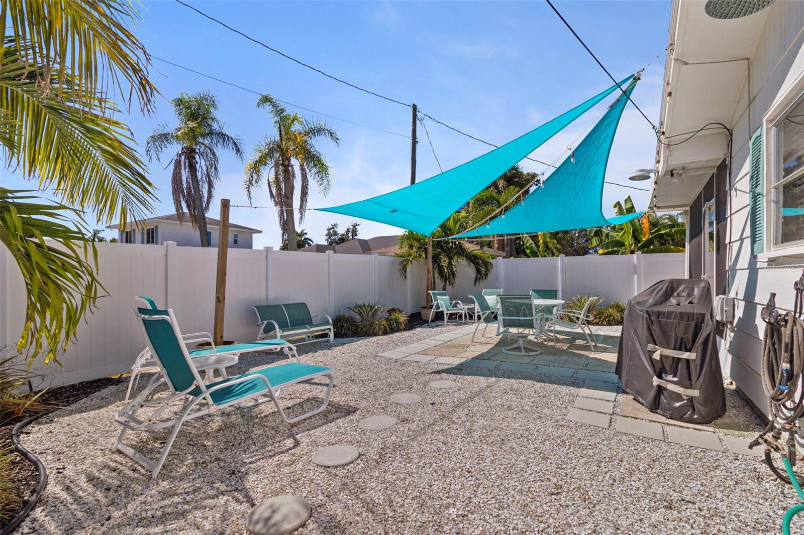 Image 27 of 42 For 702 Poinciana Road