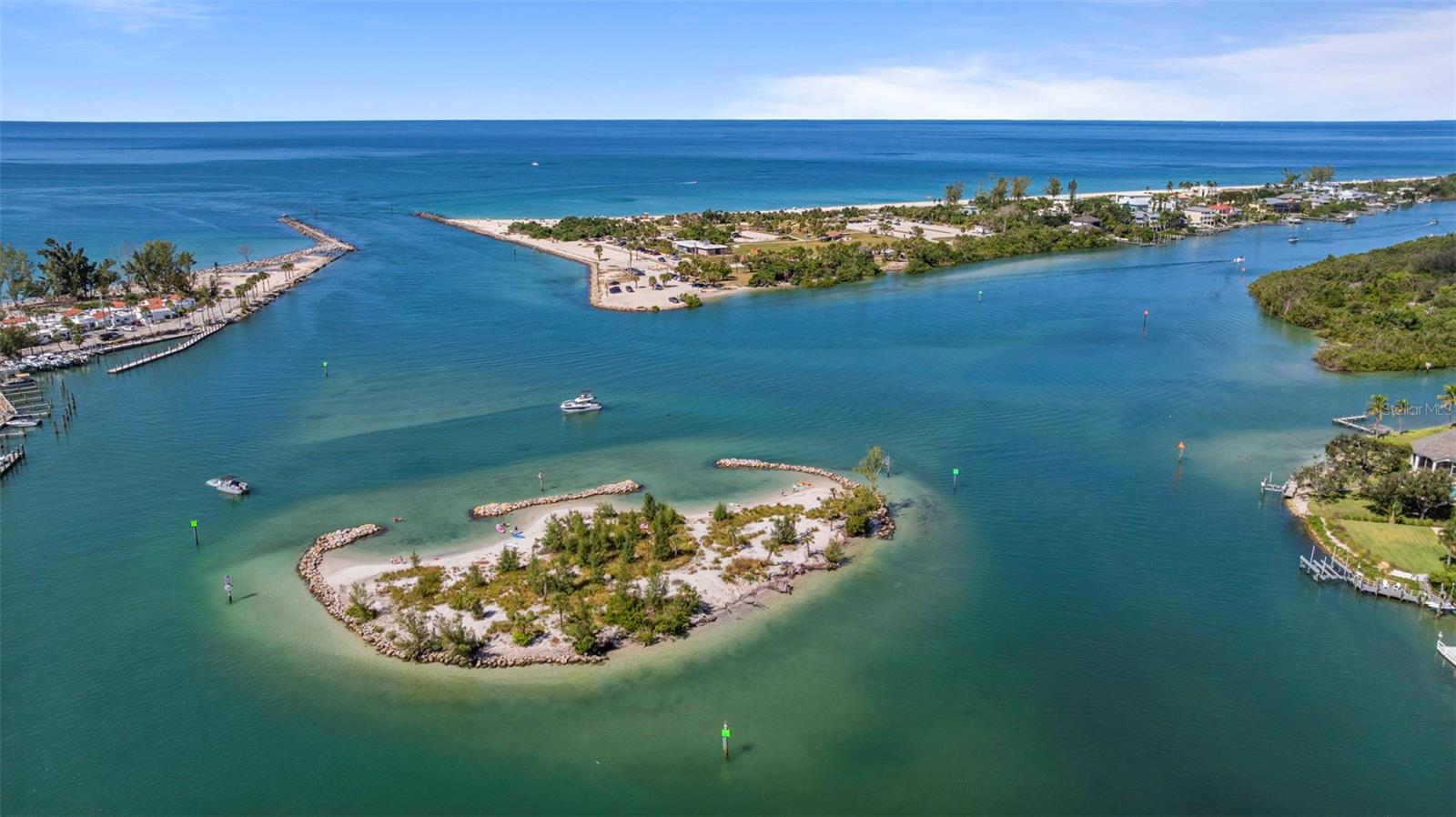 Image 35 of 42 For 702 Poinciana Road