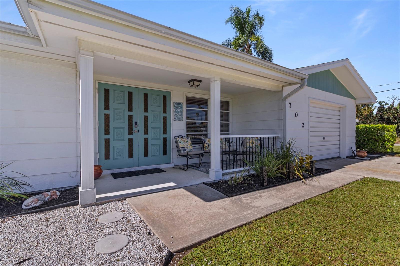 Image 36 of 42 For 702 Poinciana Road