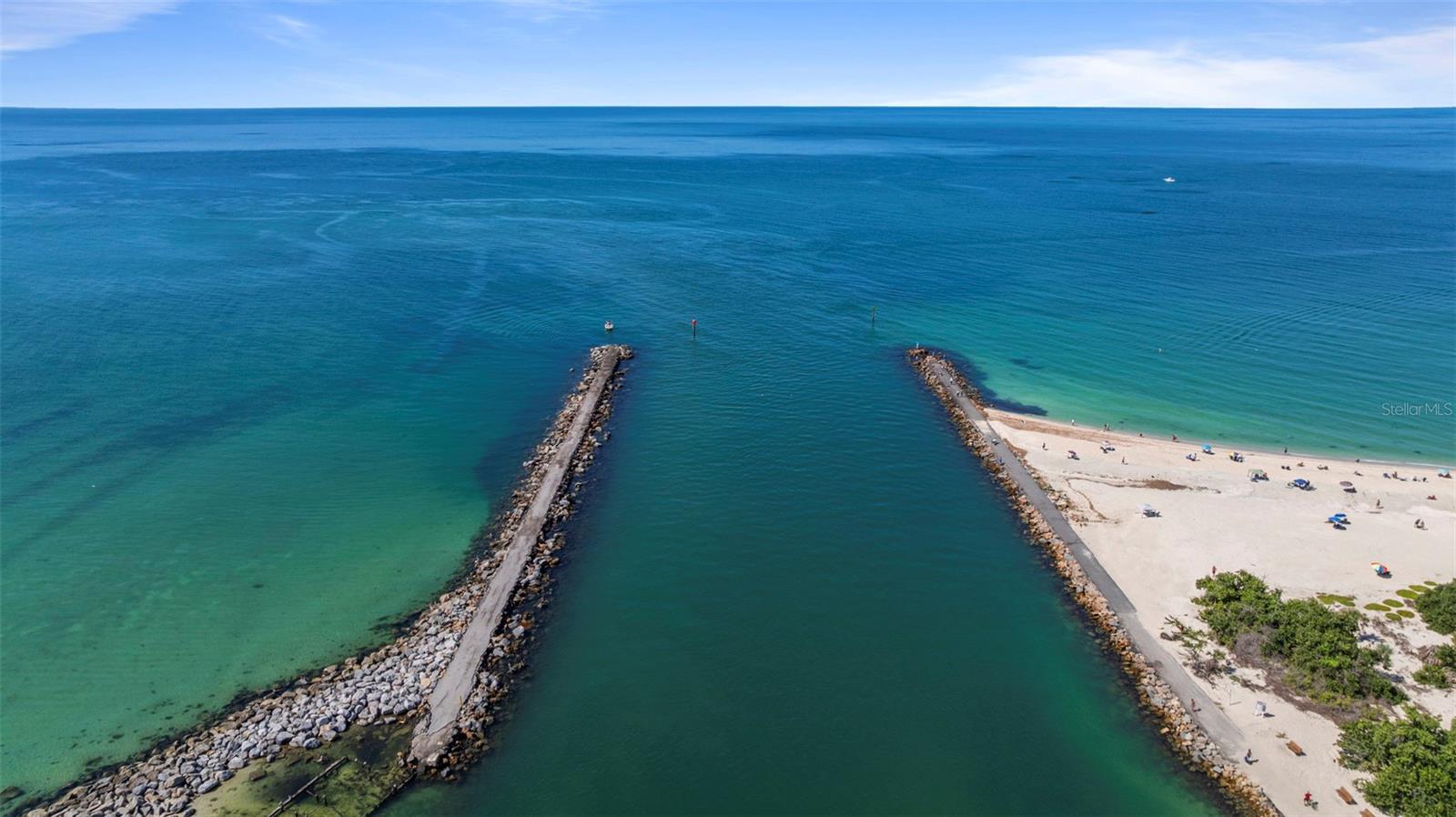 Image 37 of 42 For 702 Poinciana Road