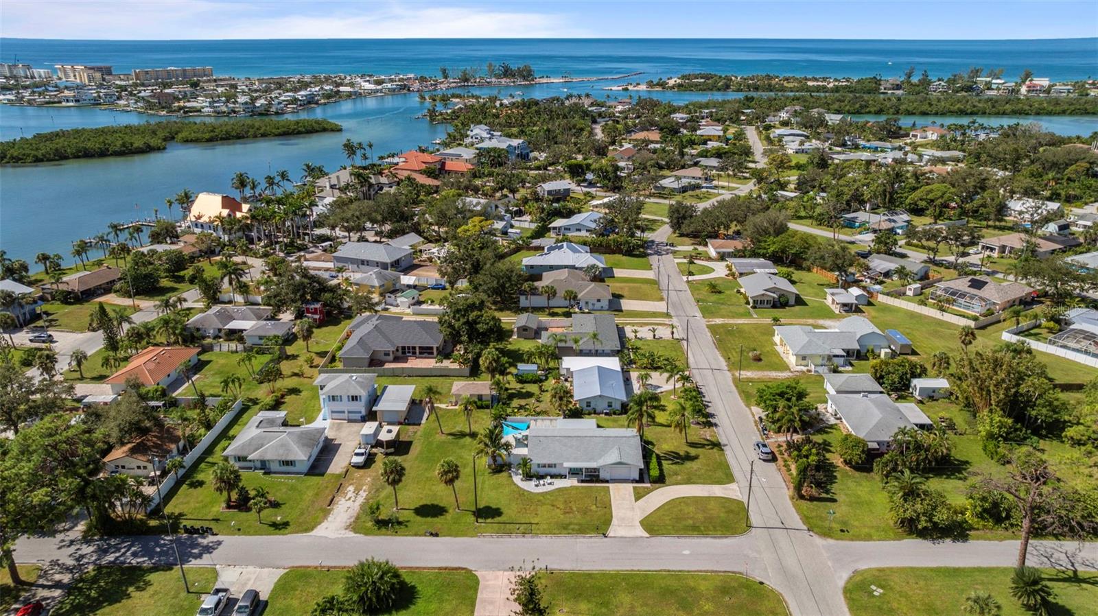 Image 41 of 42 For 702 Poinciana Road