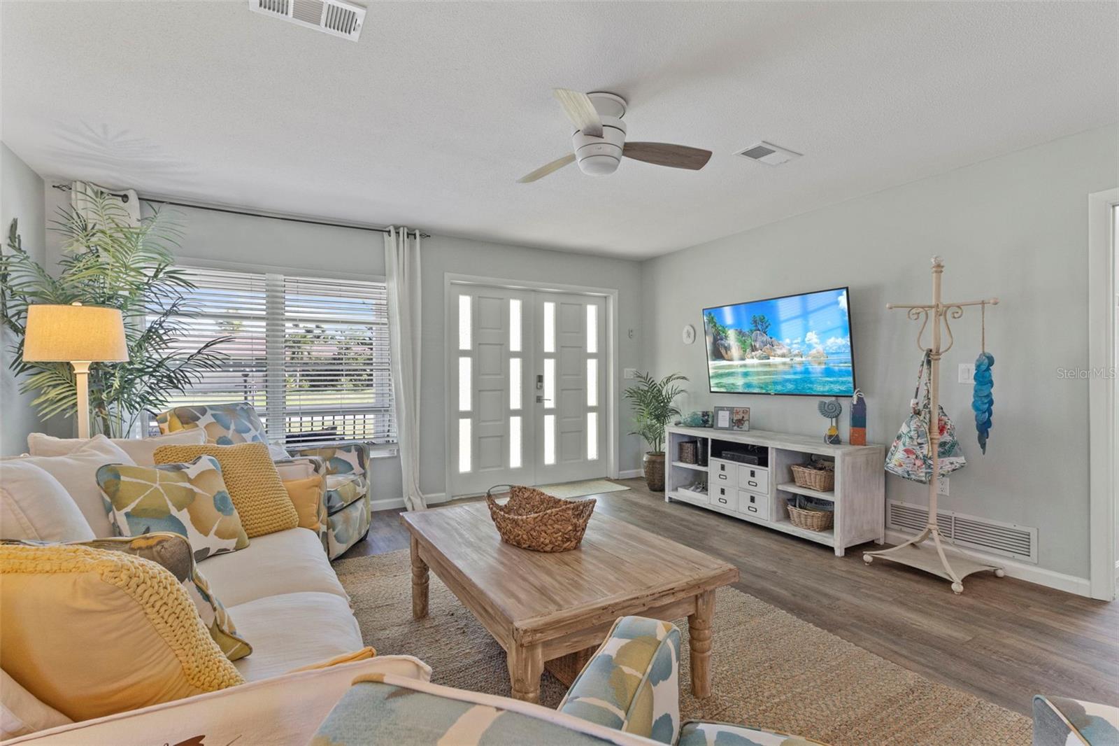 Image 6 of 42 For 702 Poinciana Road