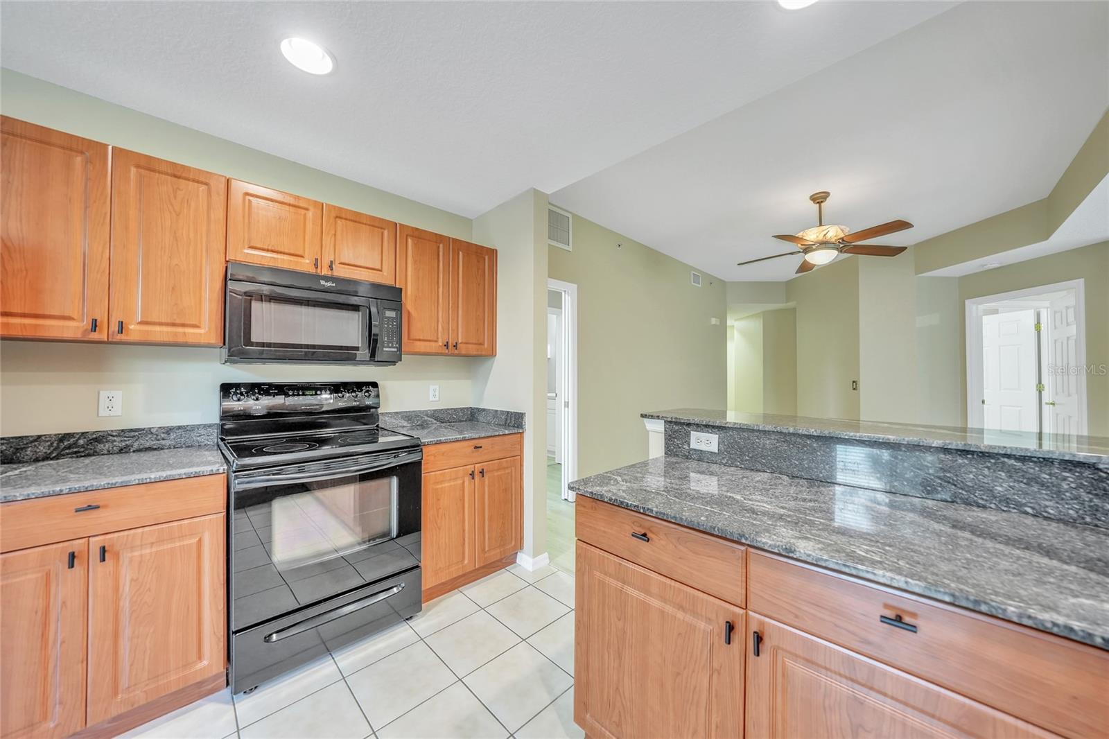 Image 14 of 59 For 255 End Drive 4204