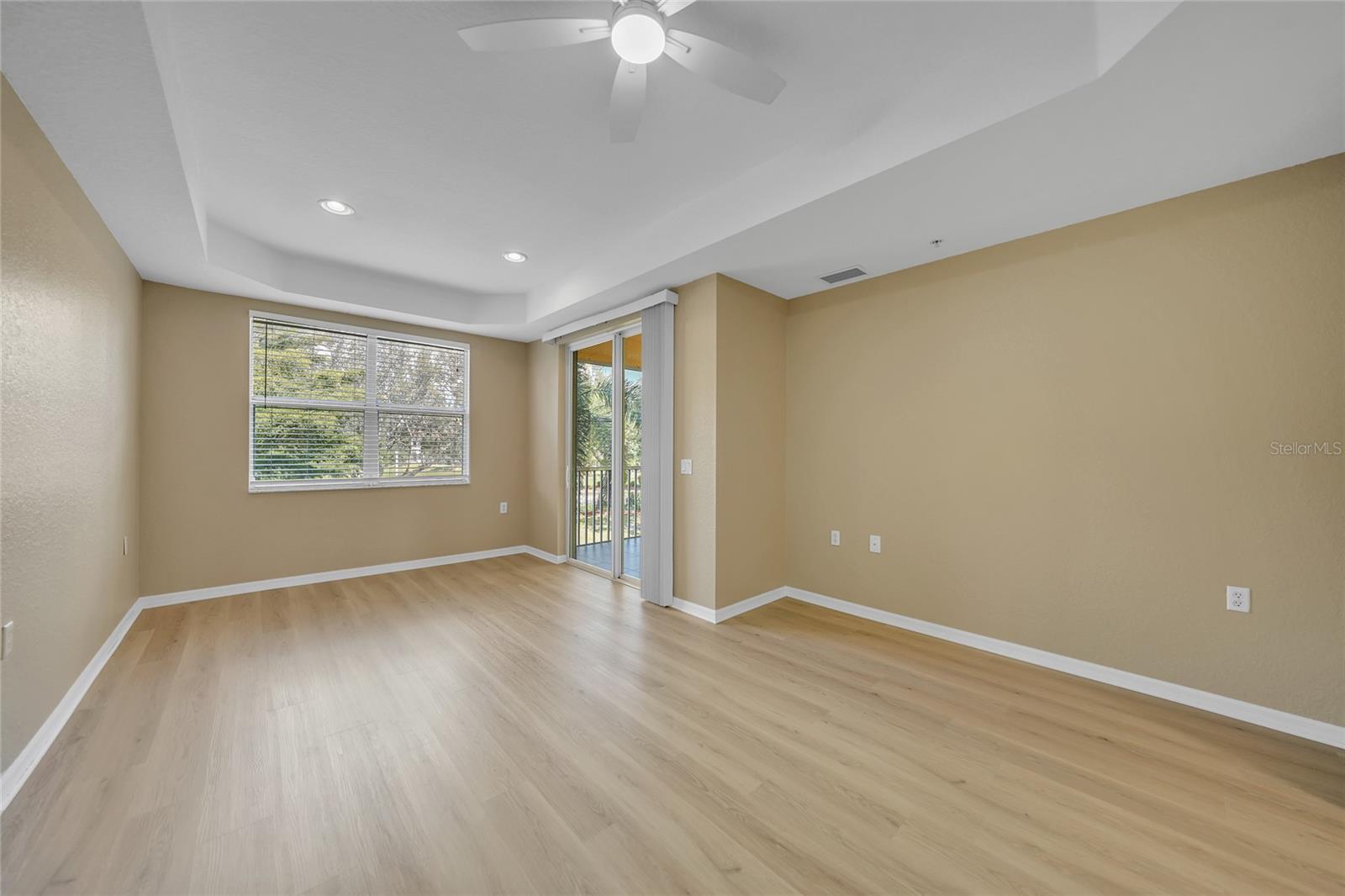 Image 18 of 59 For 255 End Drive 4204